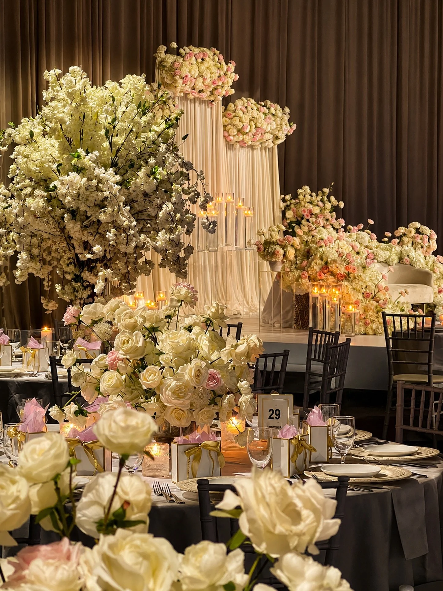 A celebration designed to leave a lasting impression ✨ From the florals to the candlelit details, every element was styled to perfection. 🤍