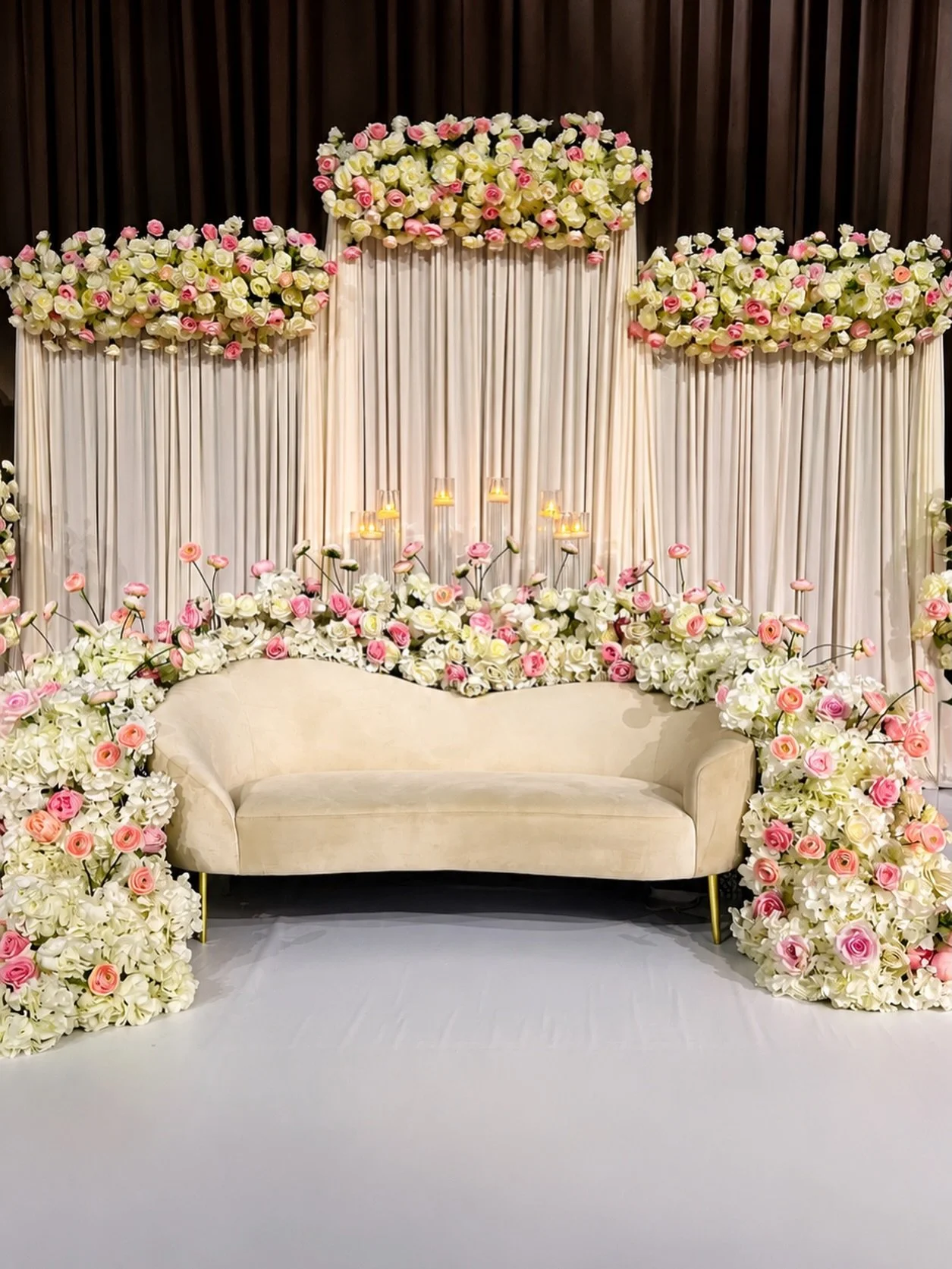 Stunning Stage Decor ✨