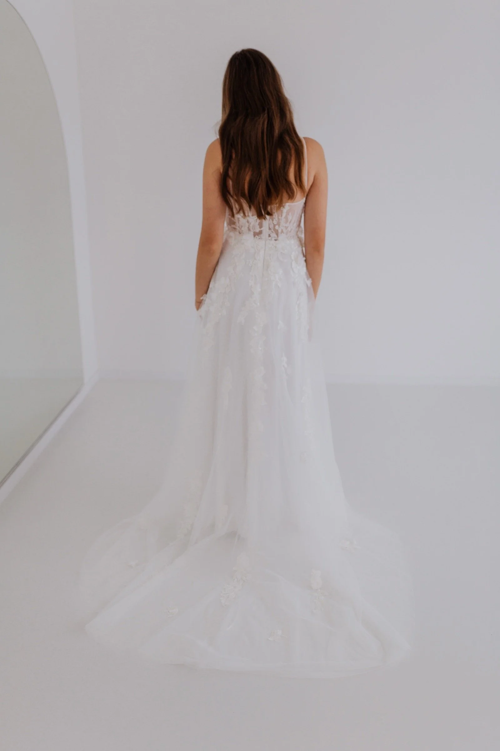 Amy Love-Butterfly-Brautkleid-hinten.jpeg