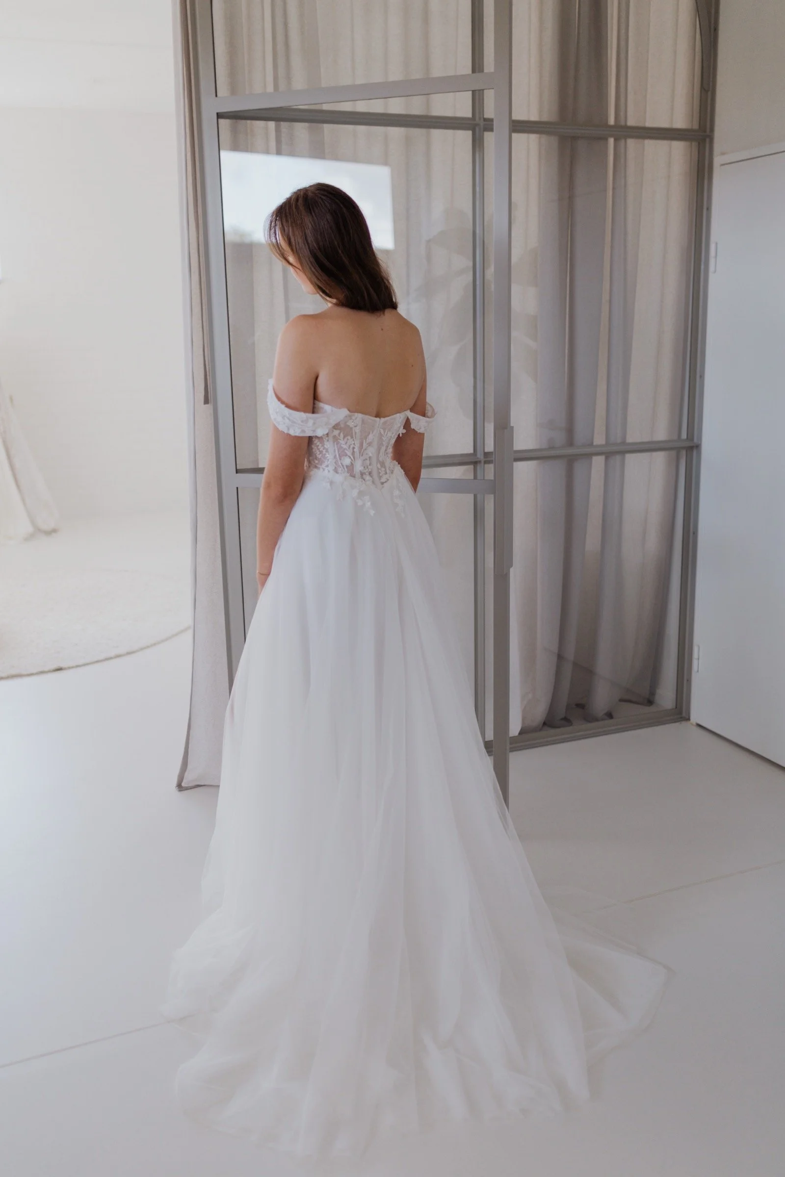 Amy Love-Bentlee-Brautkleid-hinten.jpeg