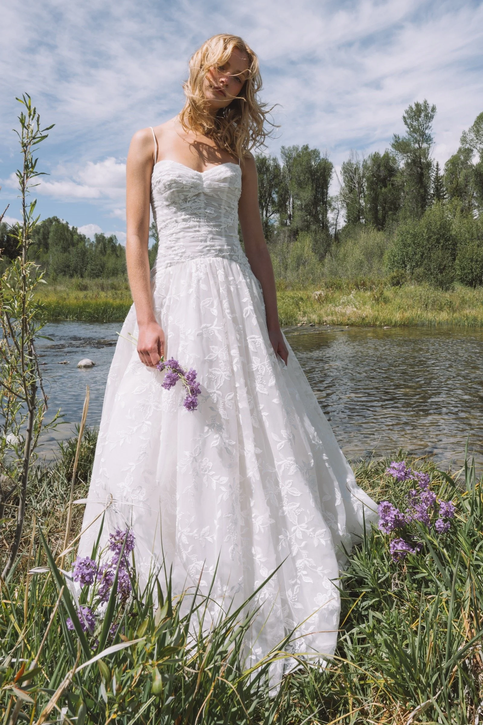 Emma Brautkleid von Jenny Yoo mit Sweetheart-Ausschnitt und zarten Spaghettiträgern