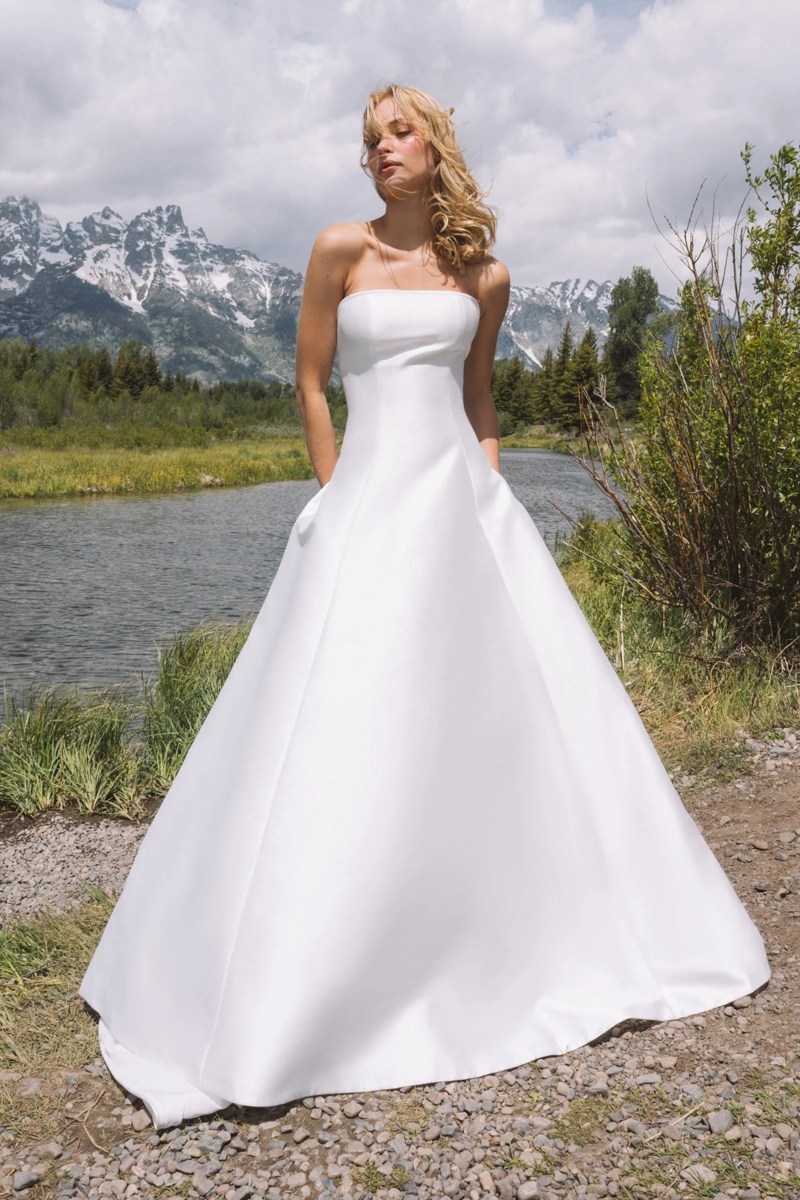 Devon von Jenny Yoo, cleanes A-Linien-Brautkleid aus edlem Canopy-Taft