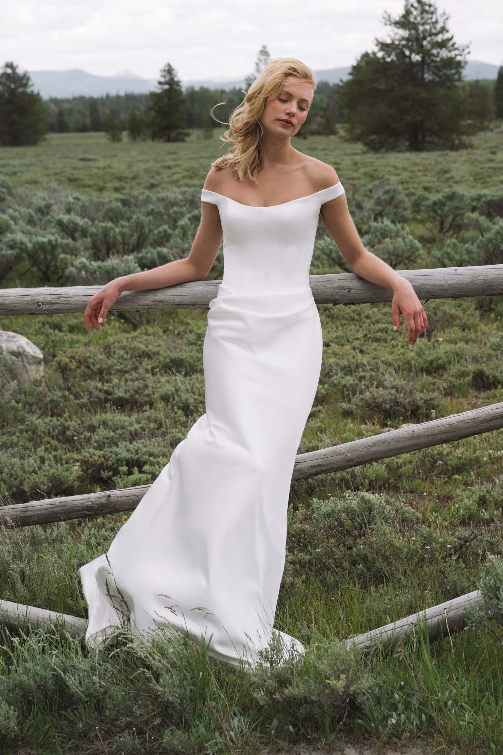 Elisa Brautkleid von Jenny Yoo mit korsettartiger Struktur und Drapierung