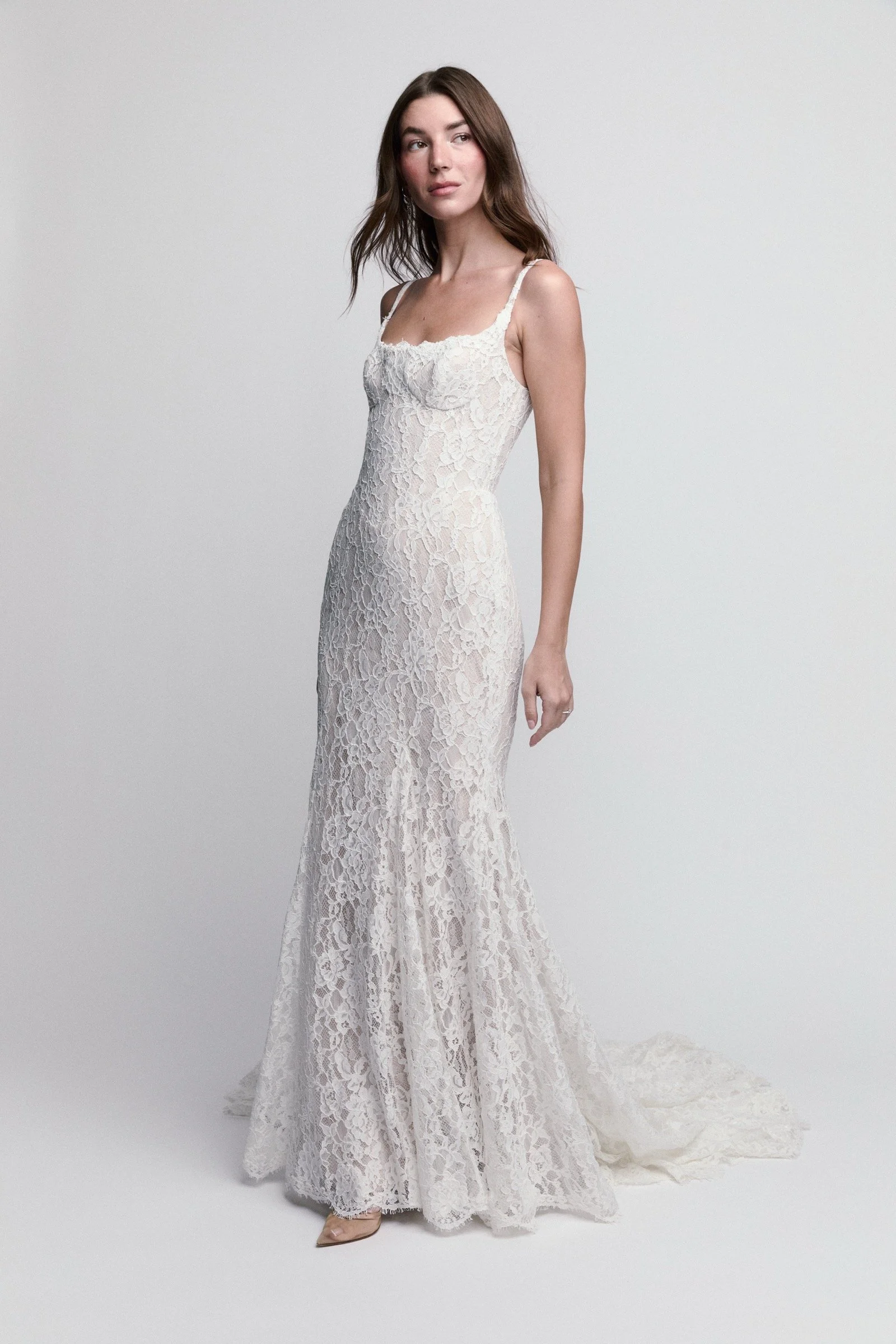 Dita Brautkleid von Watters mit schmalen Trägern und tief angesetzter Taille