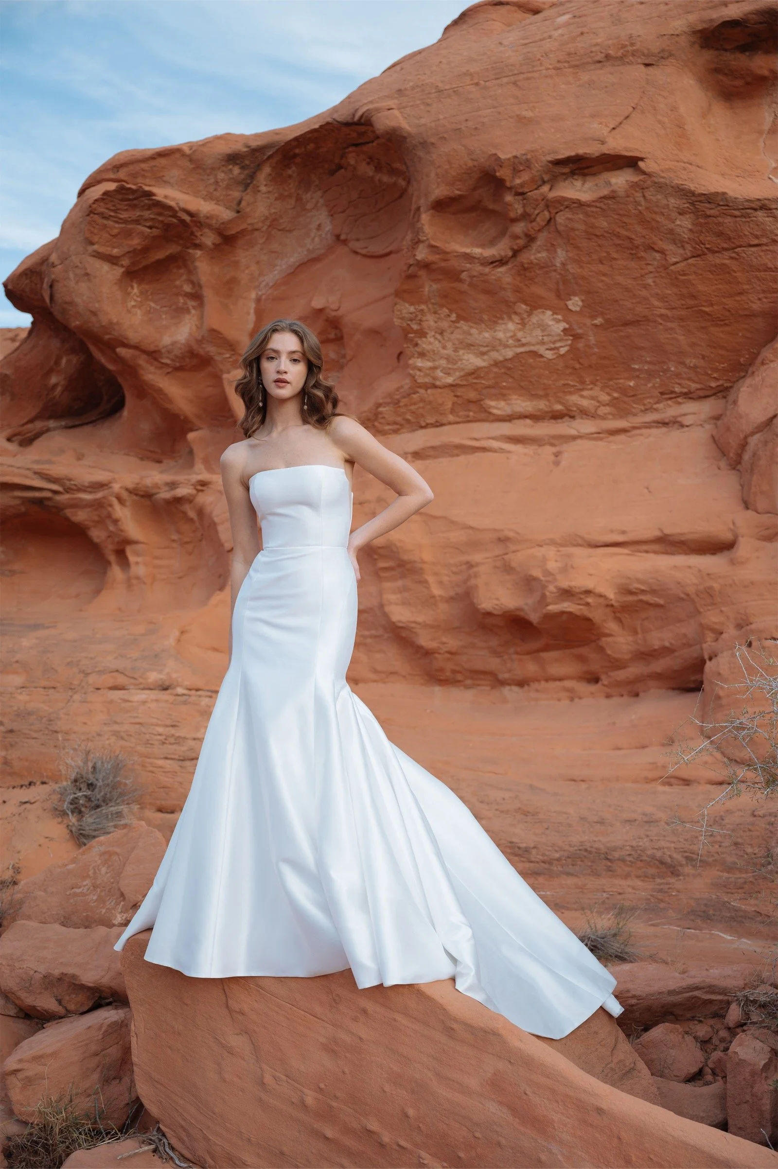 JennyYoo-Lucia-Brautkleid-vorne1.jpg