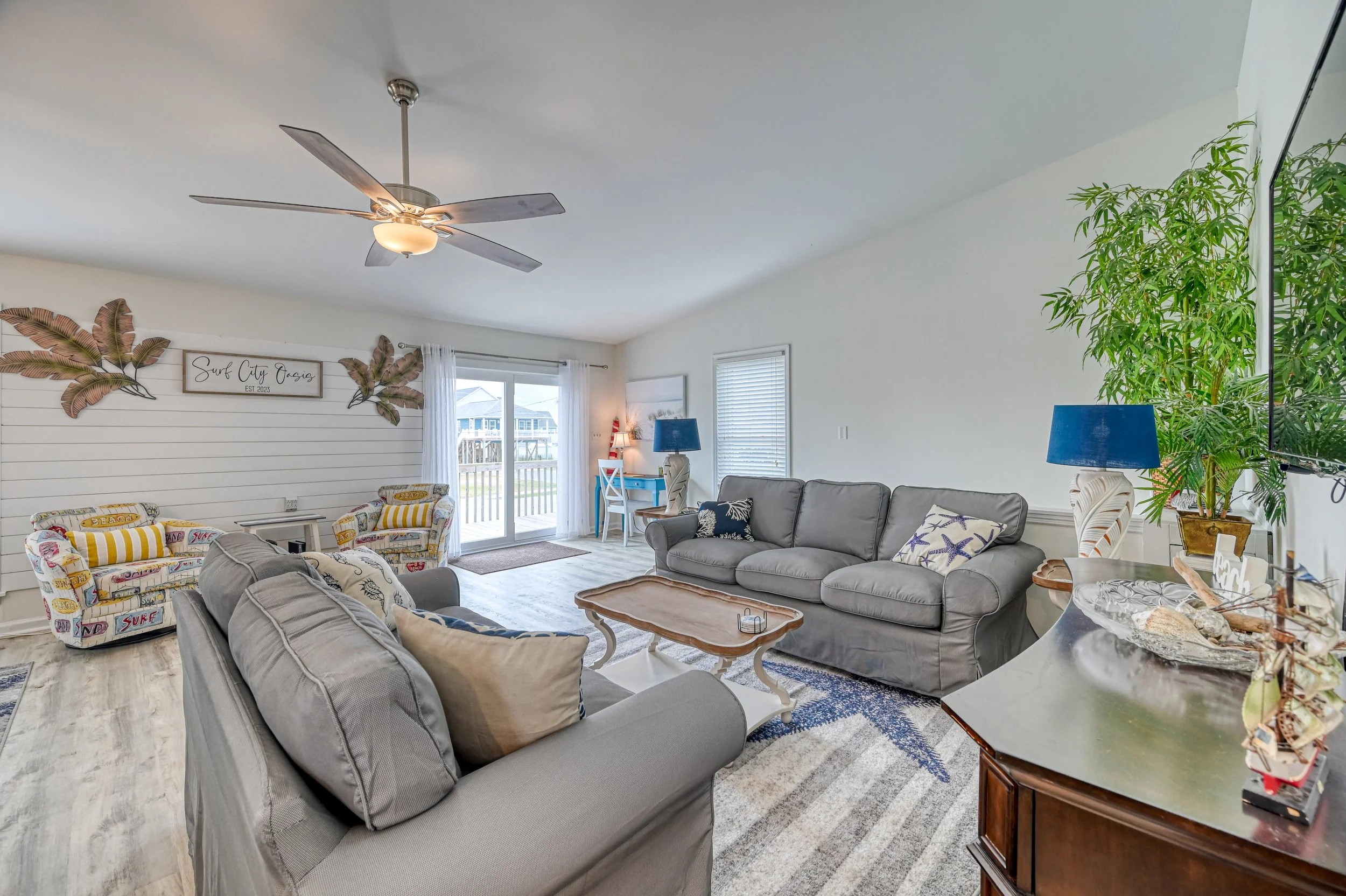 Living room 1.jpg