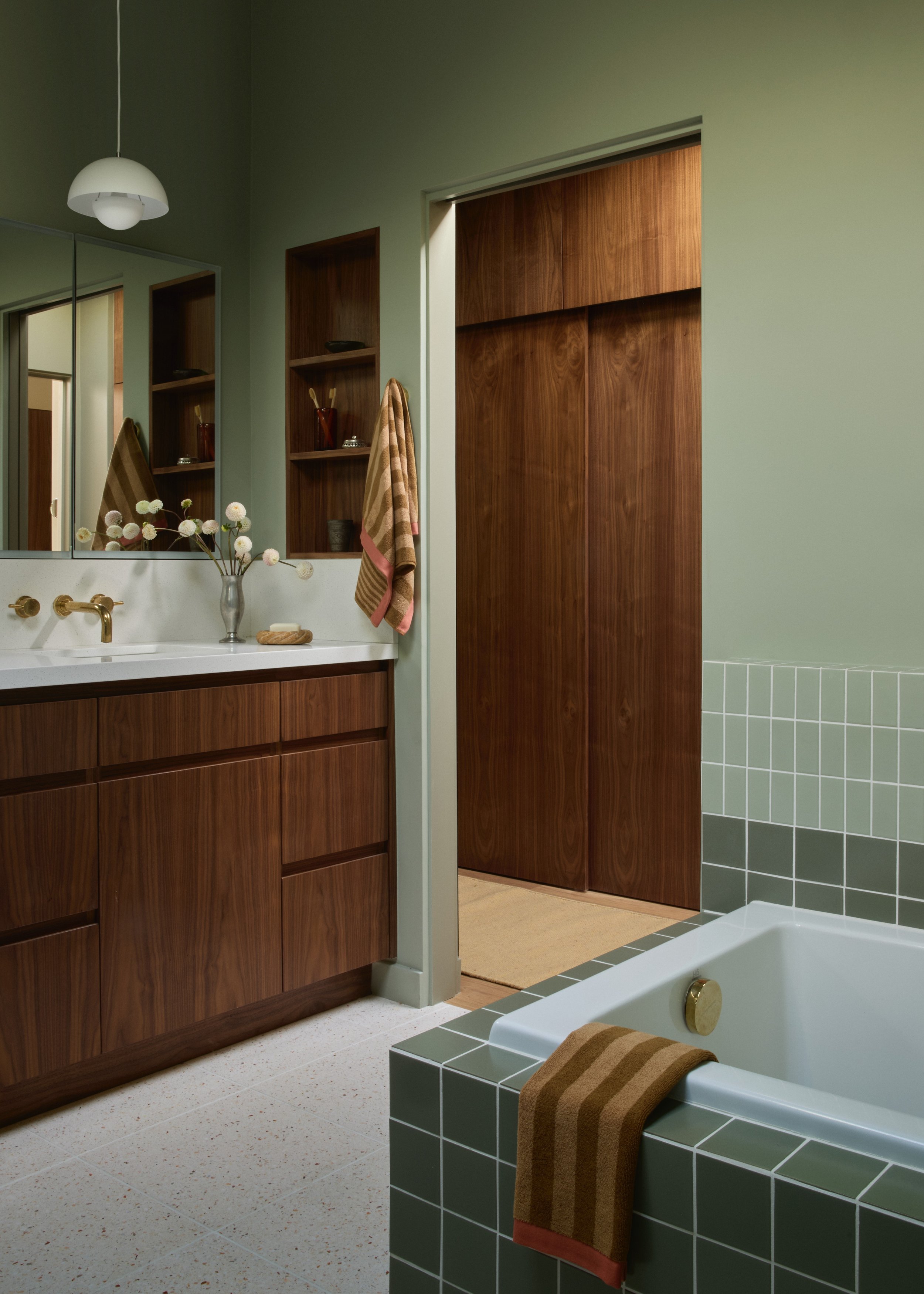 Primary_Bathroom_2026_07_24_Dacotah_Studio_LR1844_TIFF.jpeg