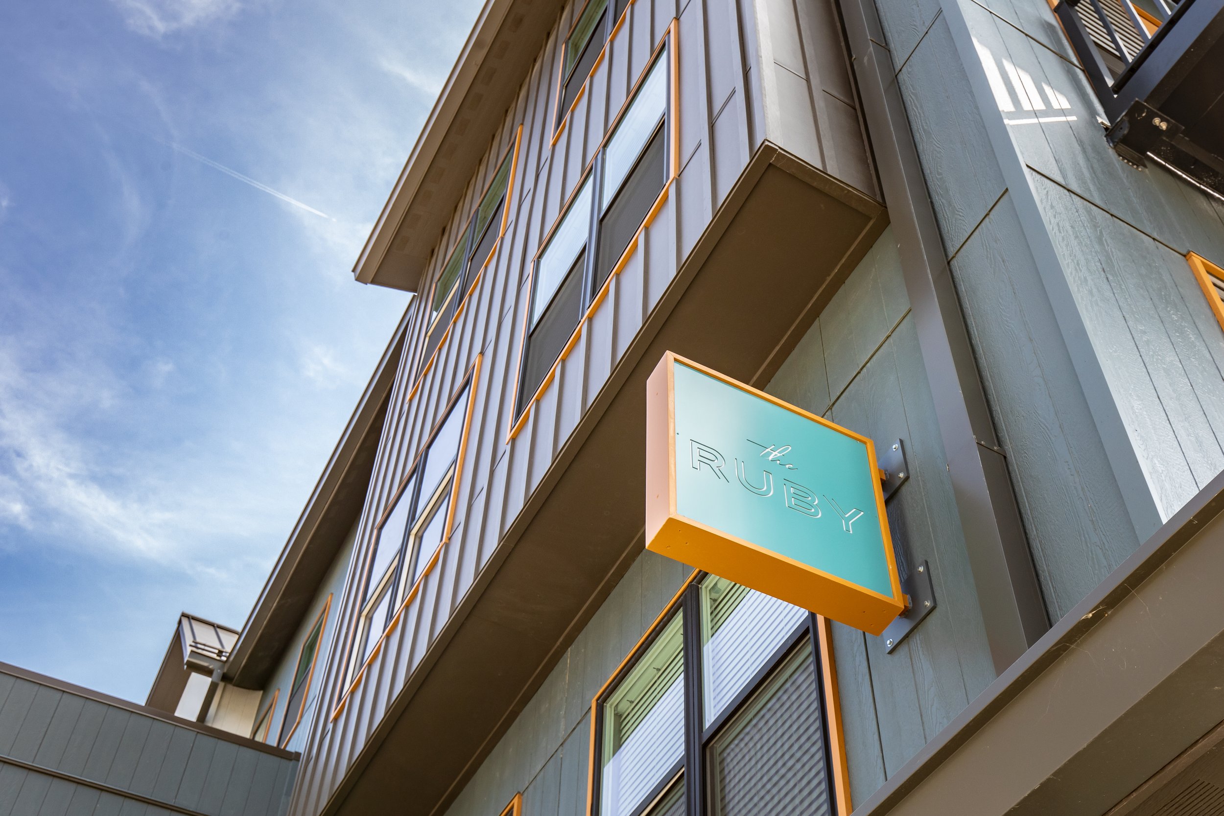 wisconson multifamily interior deisgn.jpg