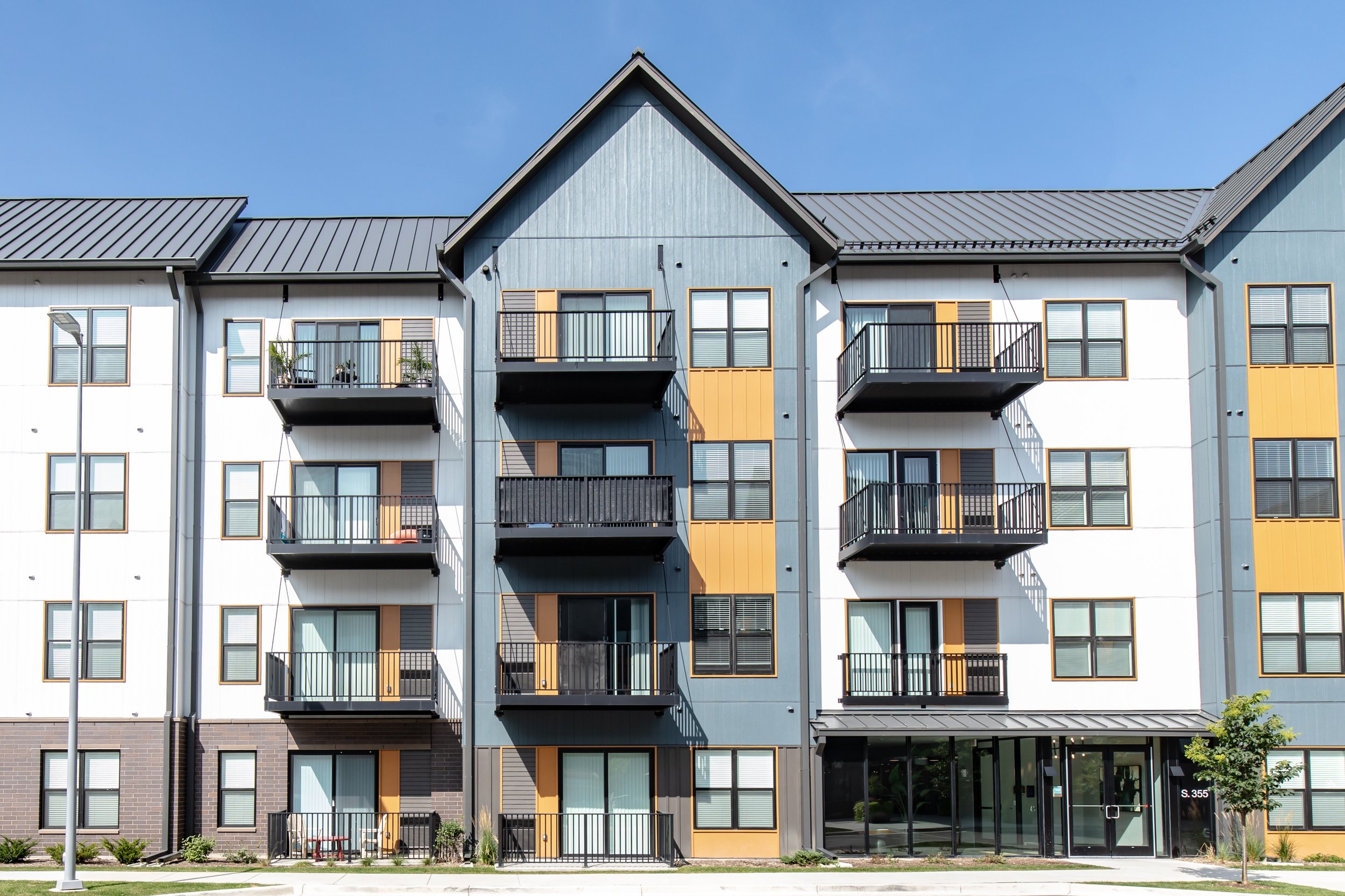 interior design multifamily chicago.jpg