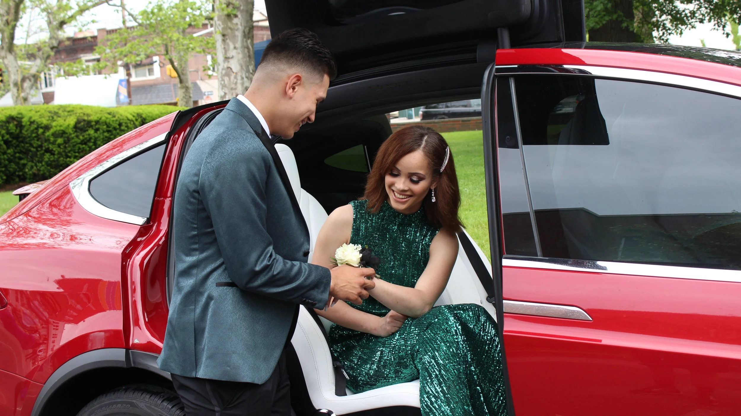 prom slim fitting green tuxedo with tuxedo pants