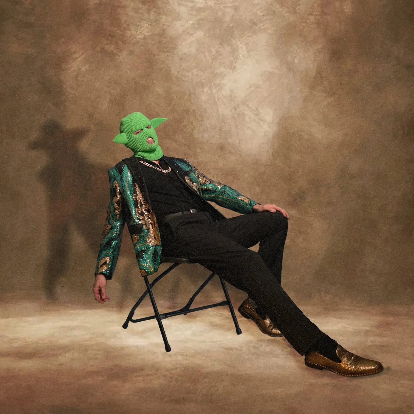 I FINALLY REMEMBERED MY PASSWORD. IT'S BEEN A LONG TIME, MY LITTLE FREAKS. REST ASSURED, I AIN'T DEAD, I'M JUST CULTIVATING, CULMINATING AND FESTERING. I'LL SEE YOU ALL VERY SOON! XOXO LUV YOU KISSY KISSY 💚💚💚