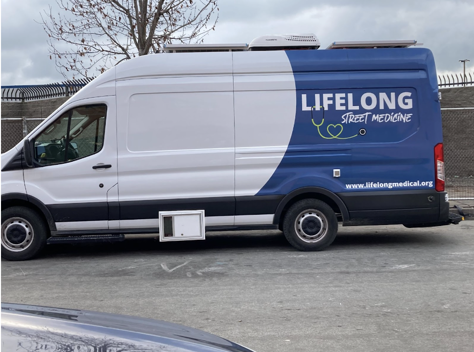  We were very glad to see this van at 8th &amp; Harrison. Lifelong stops by the West Berkeley encampments on a regular, rotating basis.&nbsp;  They provide medical treatment, fill prescriptions, hand out bags of&nbsp; canned goods, bottled water and 