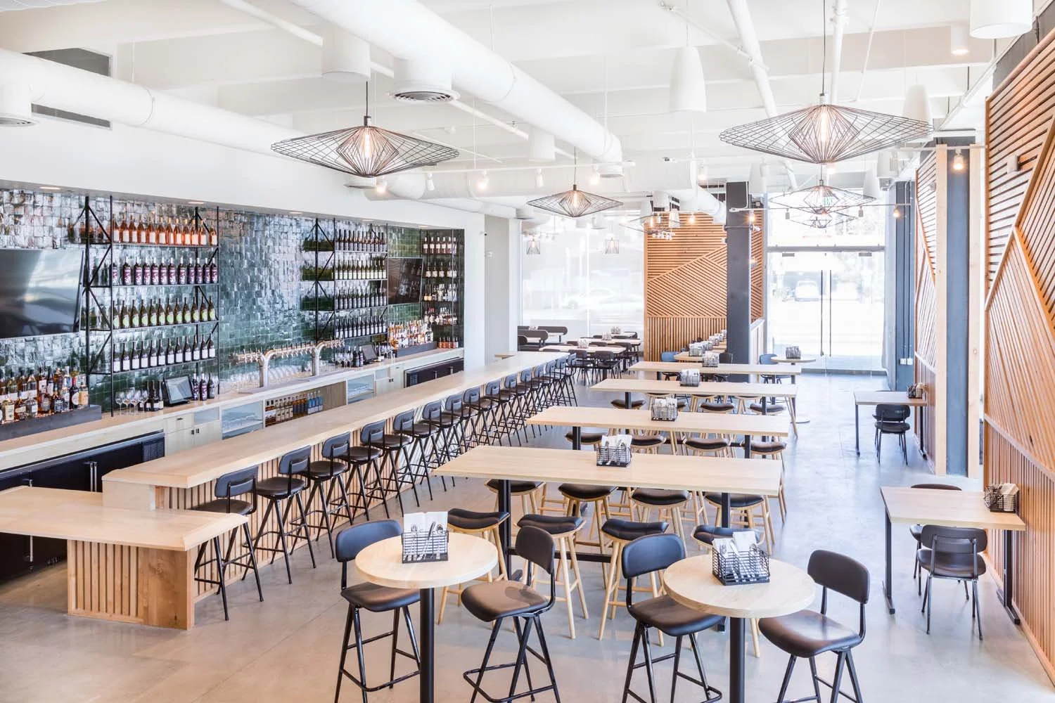 la brea dining wide angle rev direction.jpg