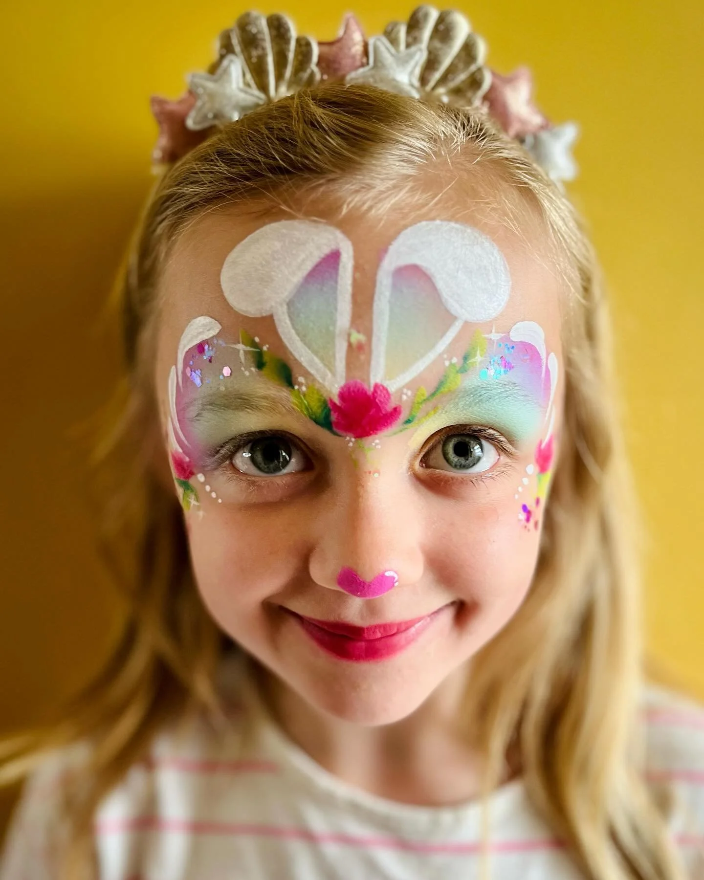 With Easter weekend fast approaching it&rsquo;s time to dream of all things spring time, chocolate, bunnies and family fun! @moonbow_faces can be spotted at three wonderful Suffolk Easter events over the bank holiday:

🐰GOOD FRIDAY: 11am - 1pm
Easte