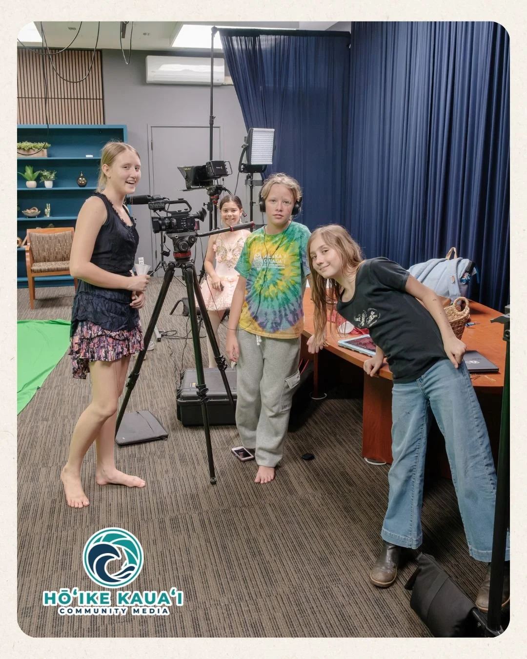 🎬 Lights, camera, creativity!

Our young filmmakers are hard at work behind the scenes&mdash;learning the ropes and bringing their ideas to life at Hōʻike Kauaʻi Community Media. 🌟🎥

#HoikeKauai #CommunityMedia #YouthMedia #BehindTheScenes #Future