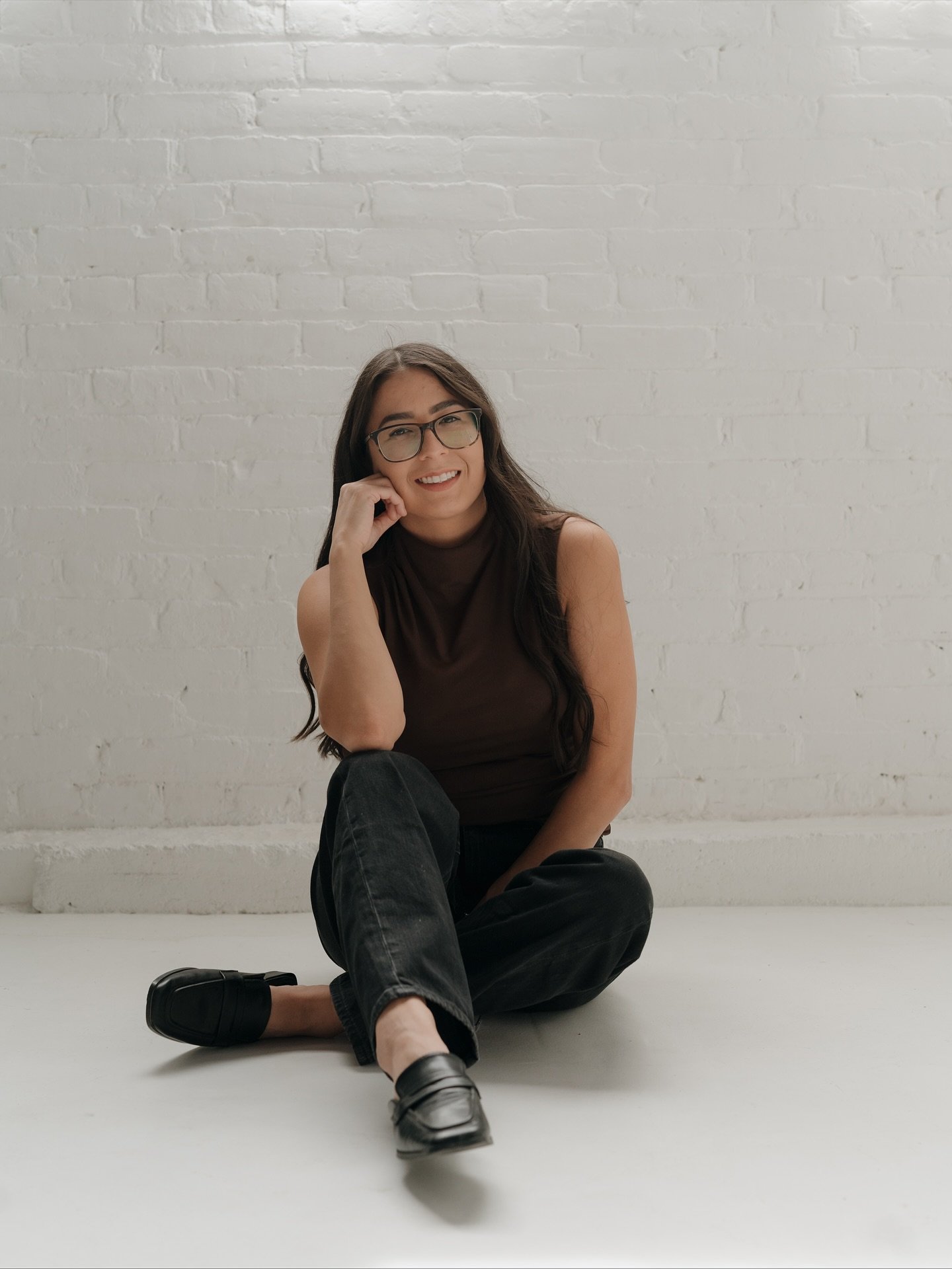 Welcome! 

My name is Sonia and I&rsquo;m the founder of PD Agency! 

If you&rsquo;re new here, hey, I&rsquo;m so glad you&rsquo;re here! 
If you&rsquo;ve been around for a while, thank you for supporting me on this journey 🤍

A little about me/stor