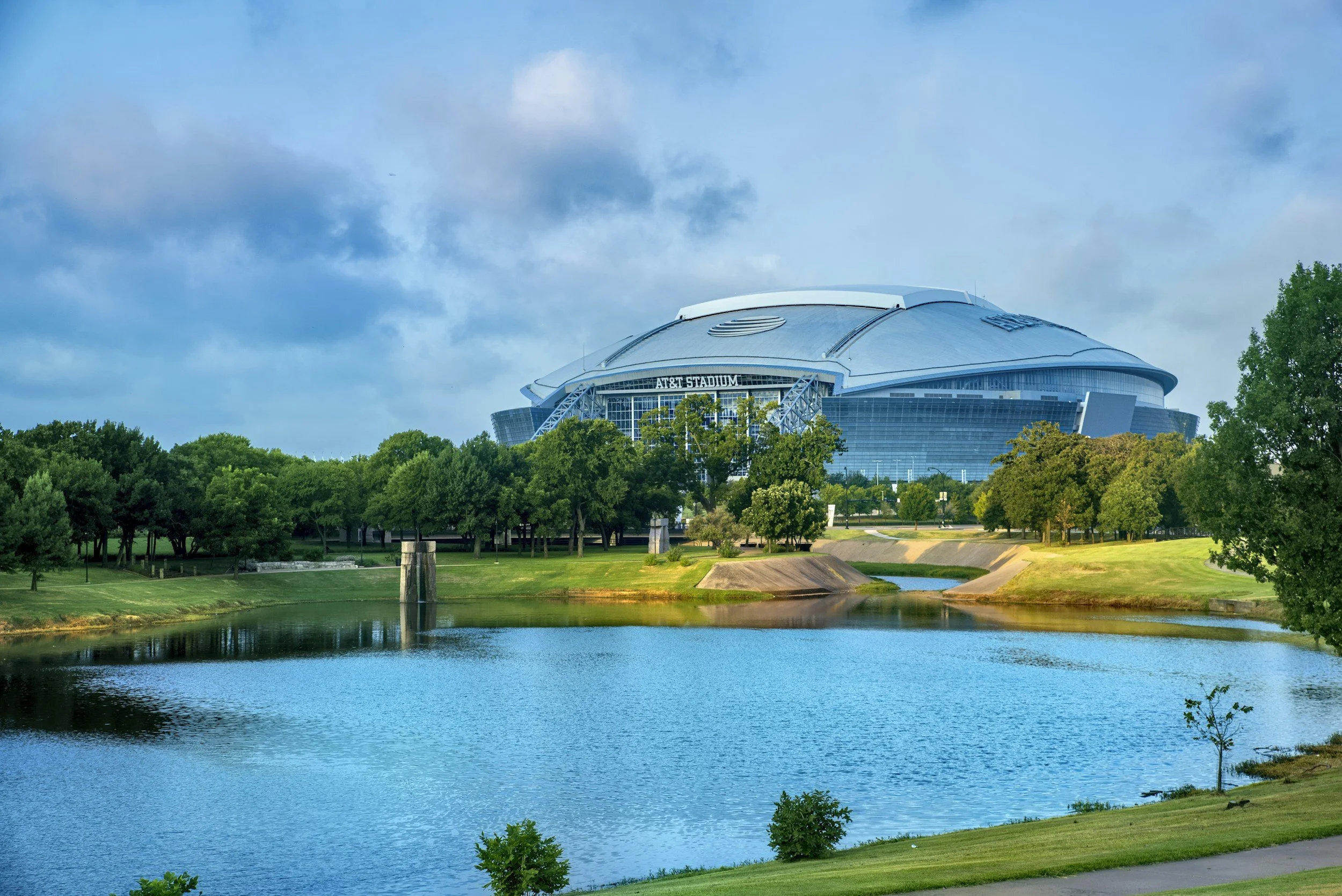 Best Hotels Near AT&amp;T Stadium: Where to Stay for a Dallas Cowboys Game