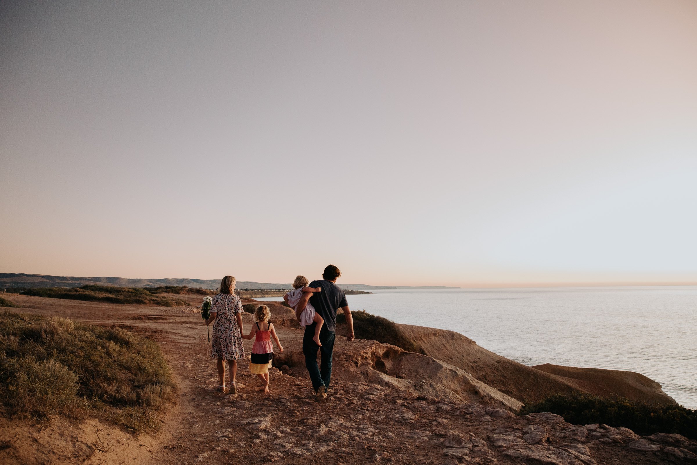 adelaide-family-photographer-family-sunset-clifftop.jpg