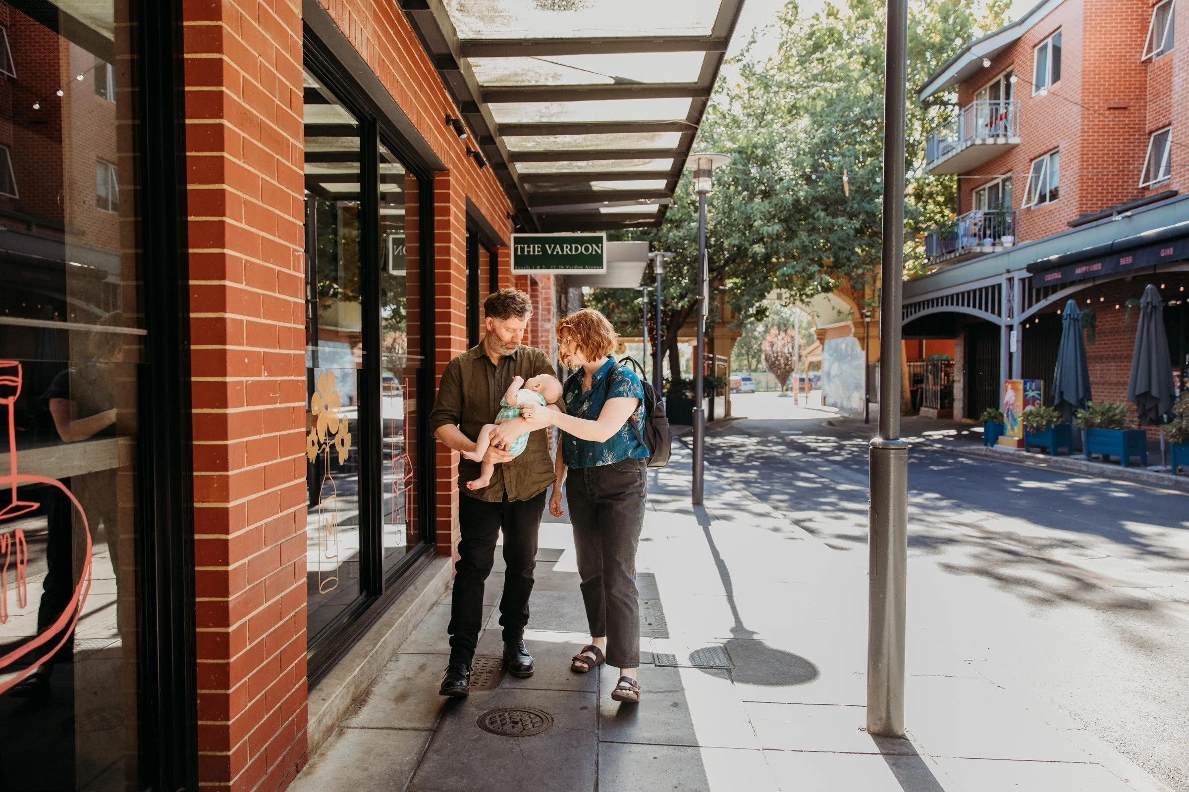 adelaide-family-photographer-family-walk-city.jpg