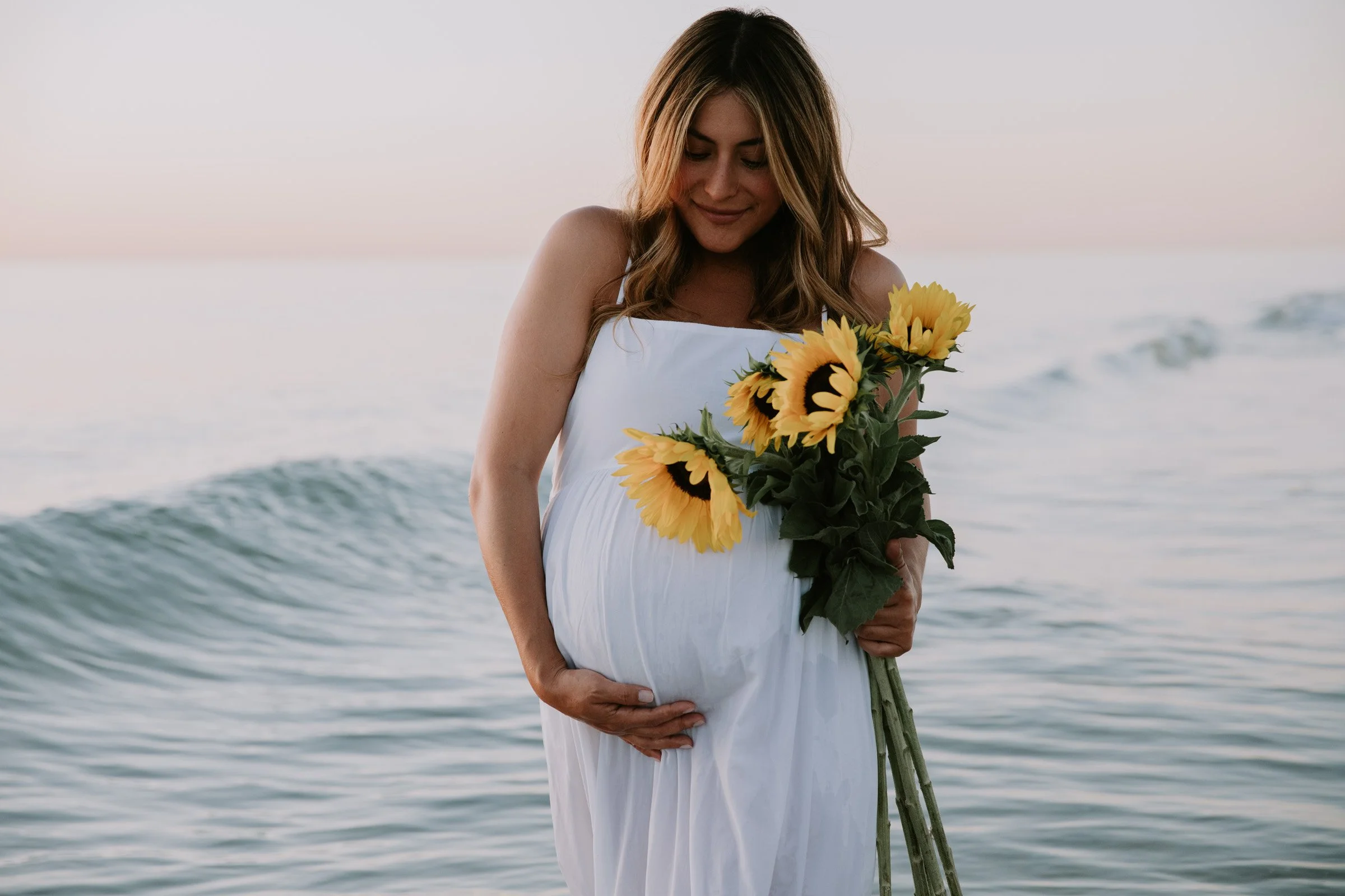 adelaide-maternity-photographer-mumtobe-belly.jpg