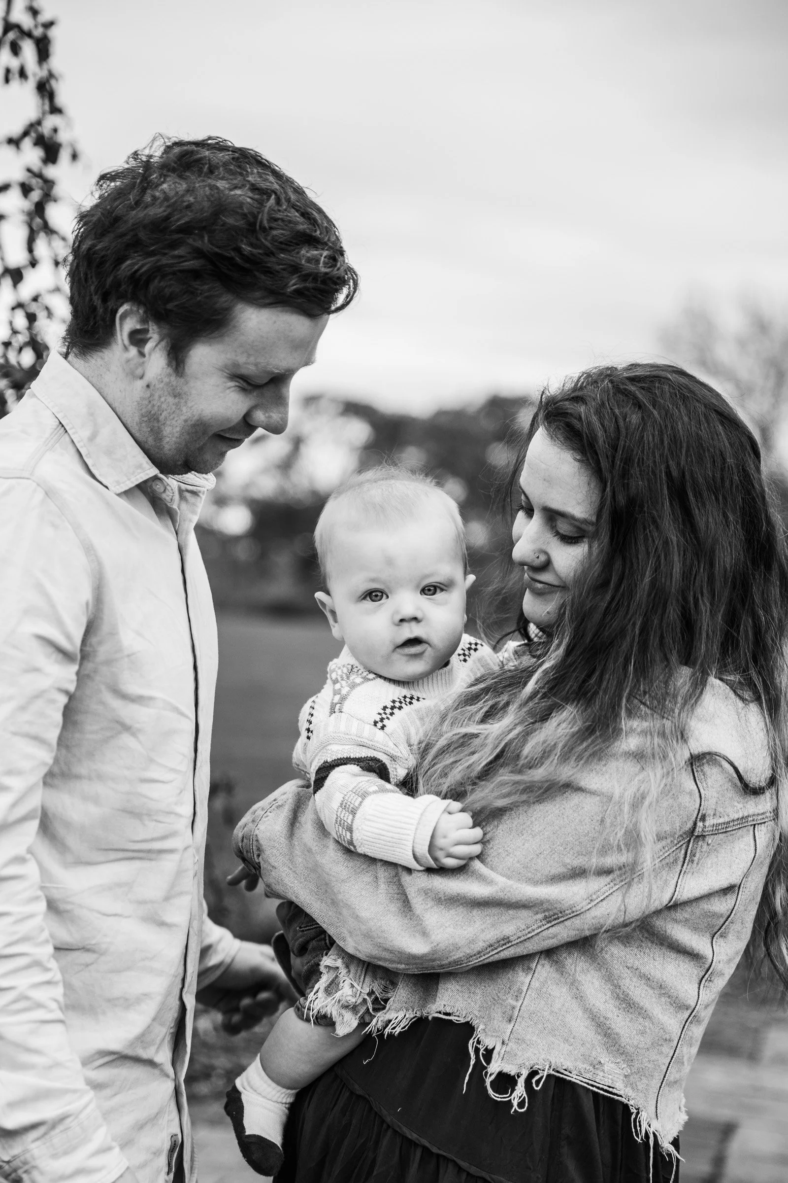 adelaide-maternity-photographer-parents-with-baby.jpg