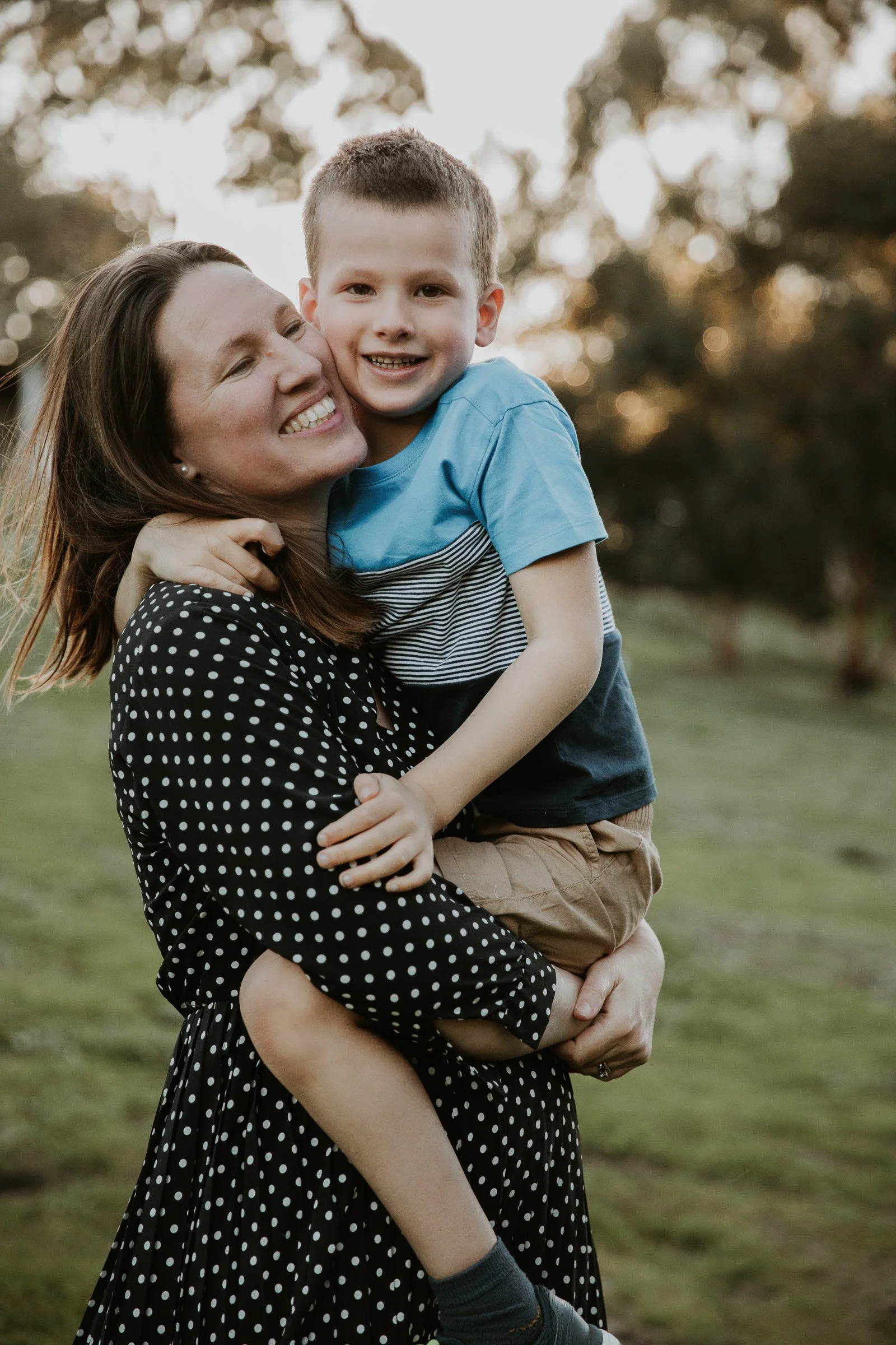 adelaide-family-photographer-mother-son-cuddle.jpg