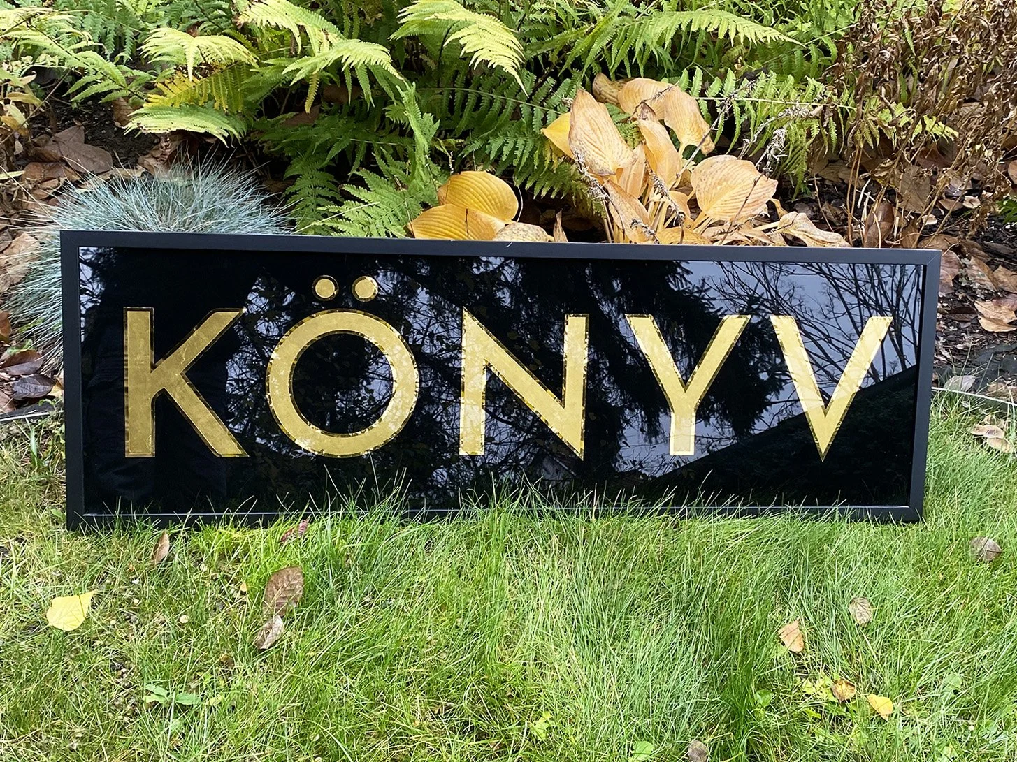 "KÖNYV"Aranyozott-üvegpanel-"A"betű.jpg