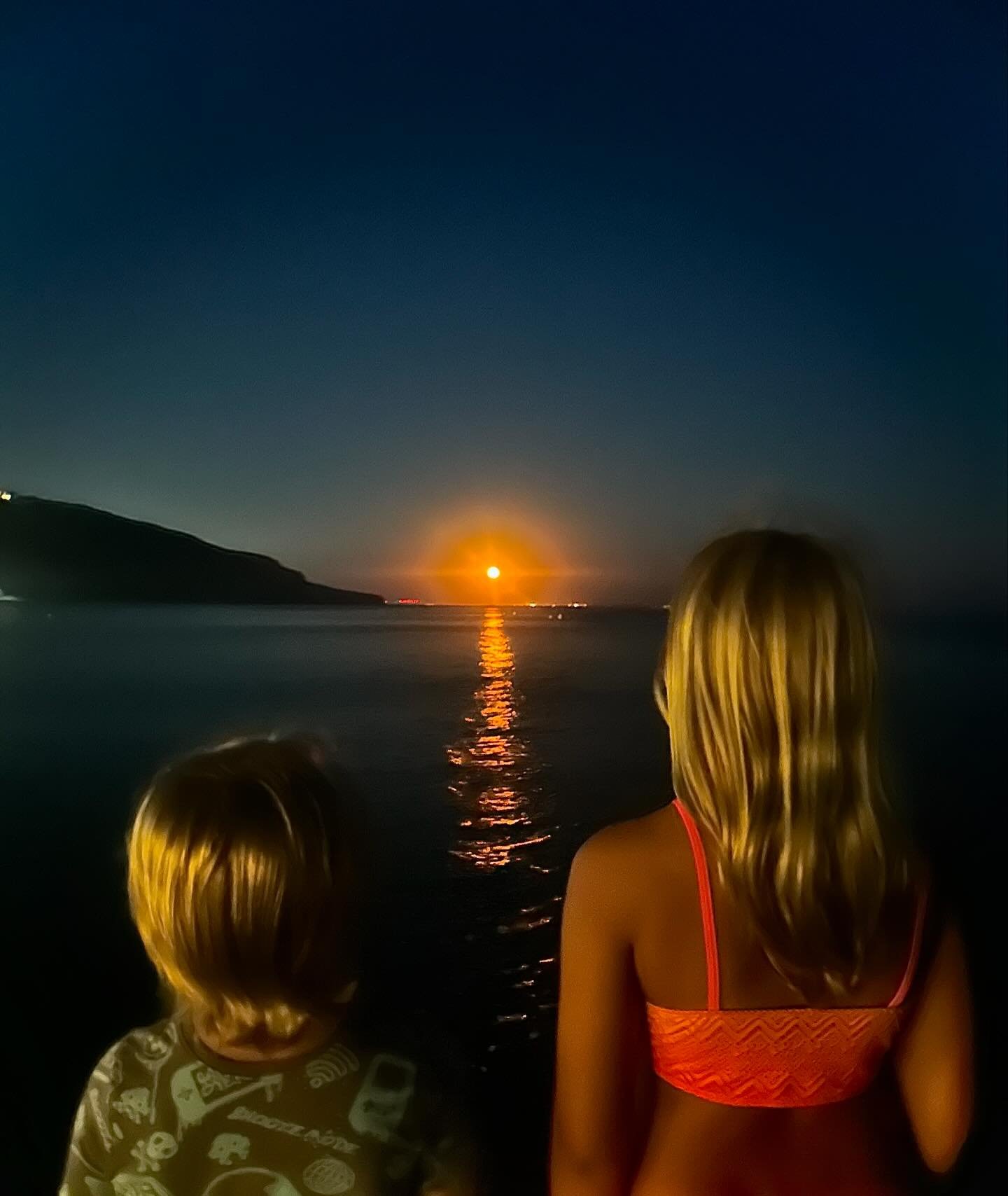 #supermoon in our gorgeous #pissouribay @cypruspassion @columbia_beach_resort