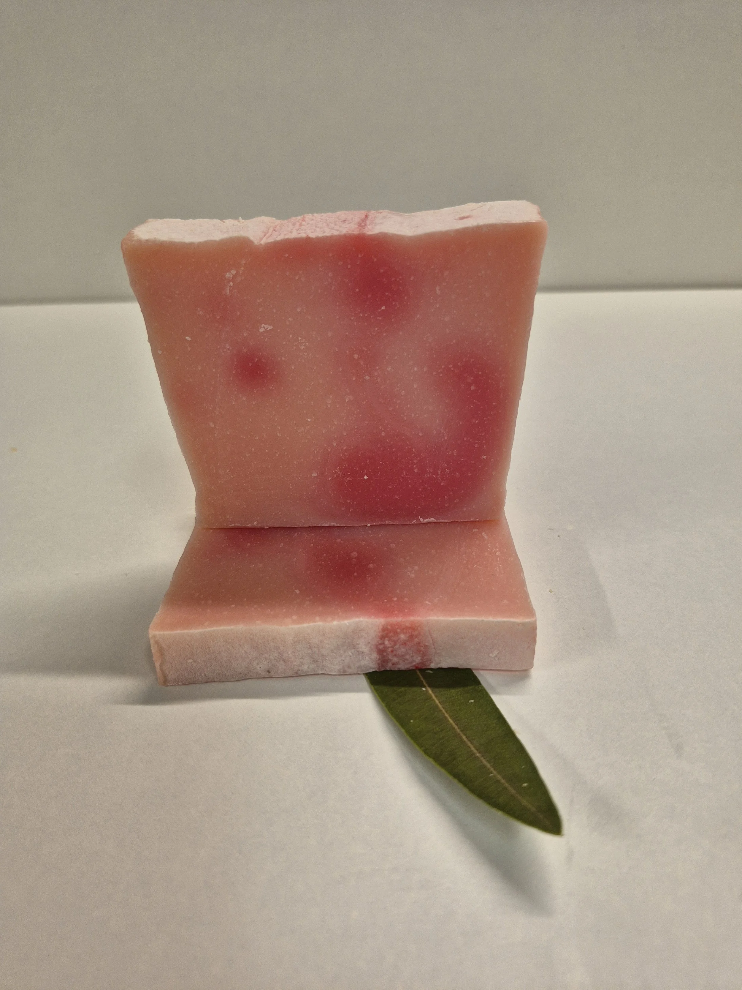 Rosen Seife , handgefertigt, vegan, mit Kakaobutter und Olivenöl,