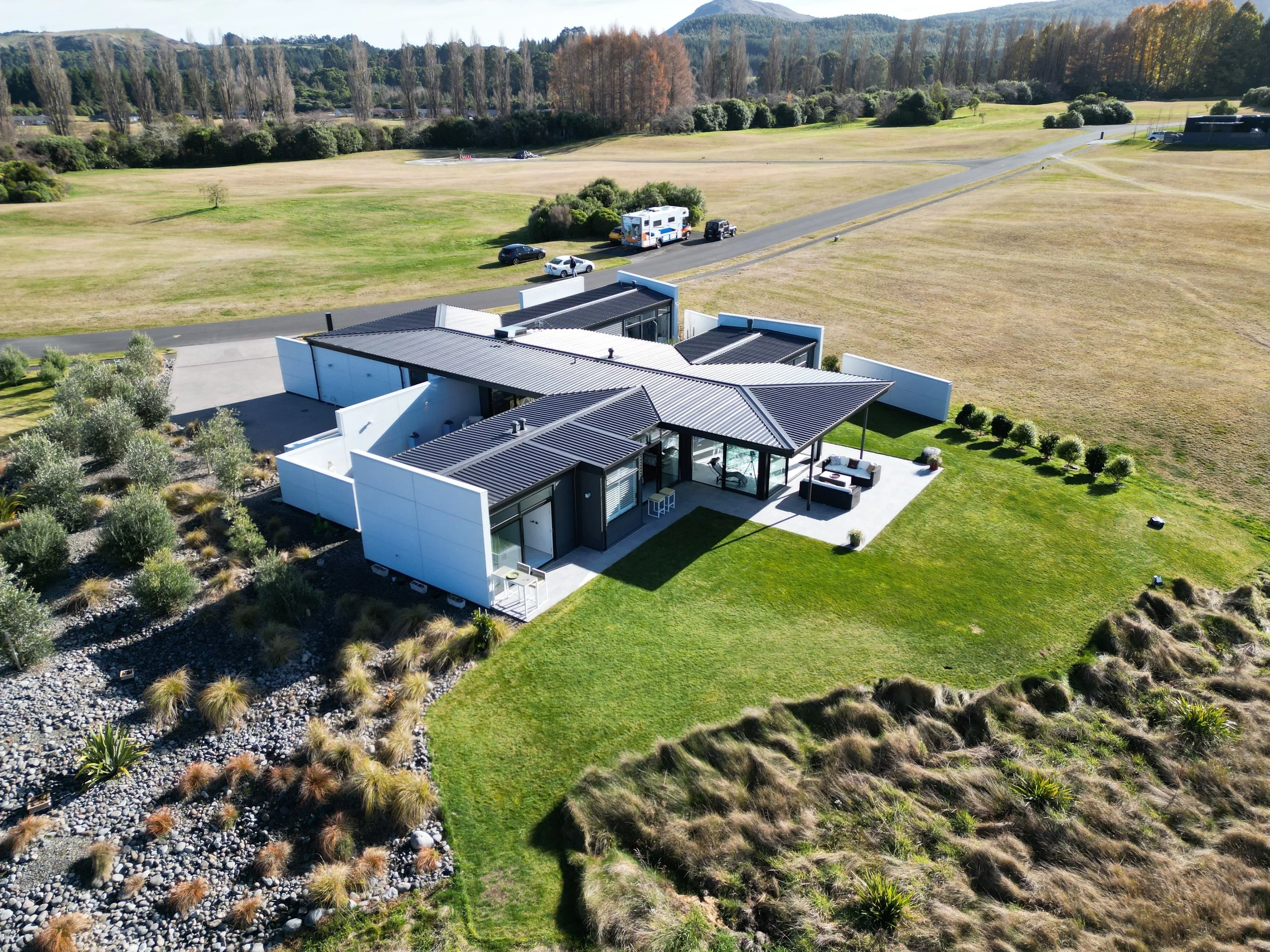 TAUP2255 Aerial (7).JPG