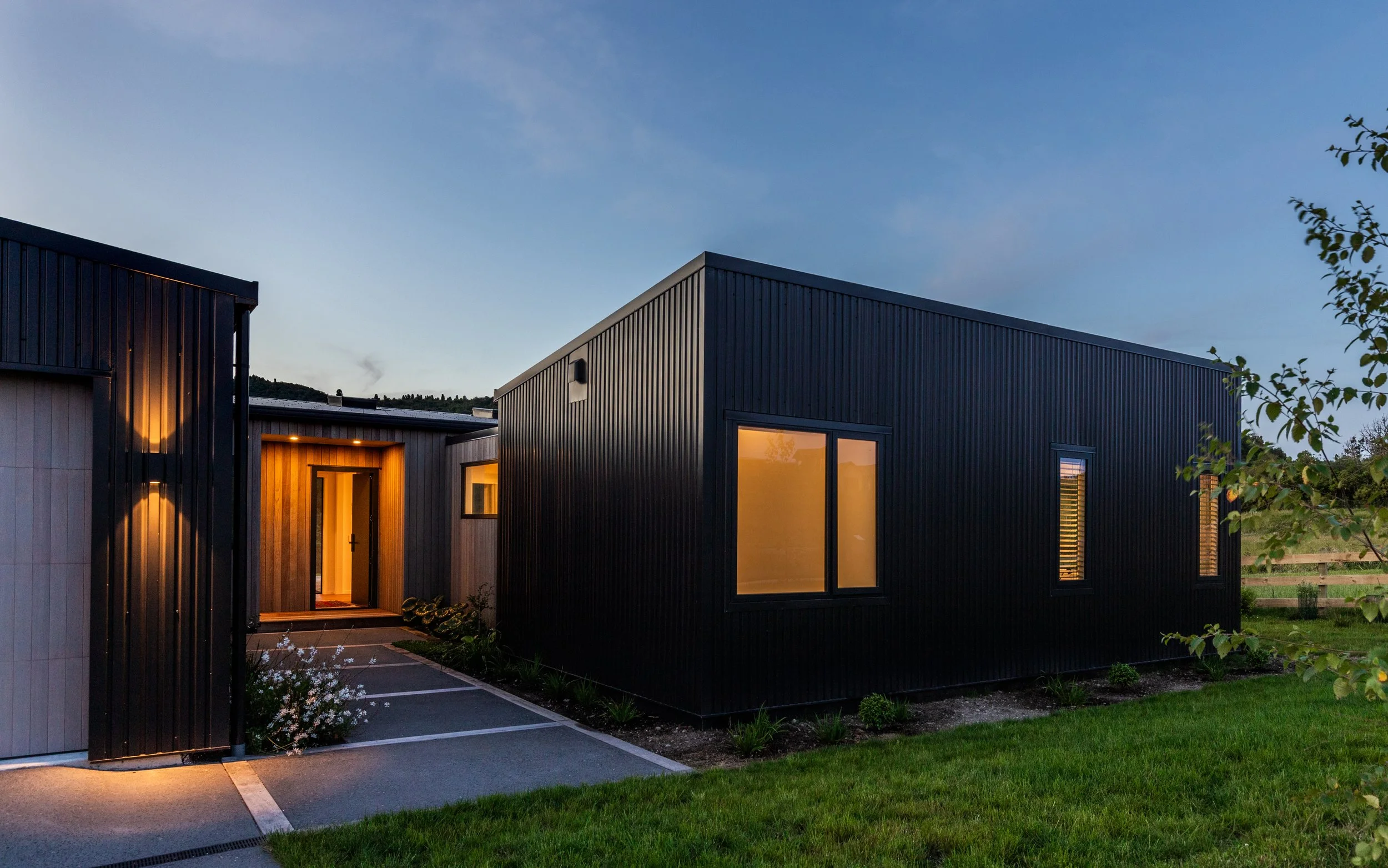 Seven Oaks Drive 44 Twilights - 05.jpg