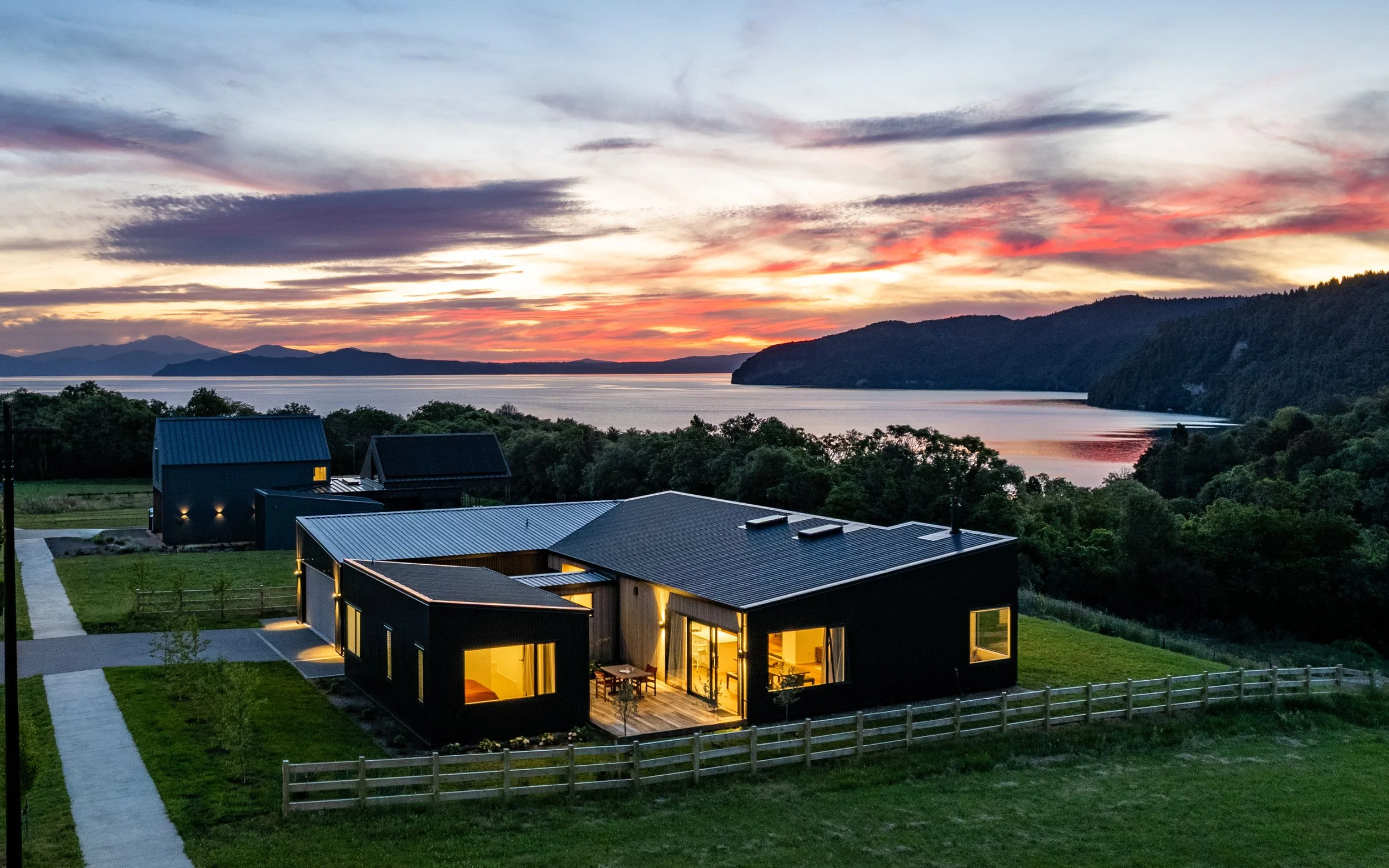 Seven Oaks Drive 44 Twilights - 02.jpg