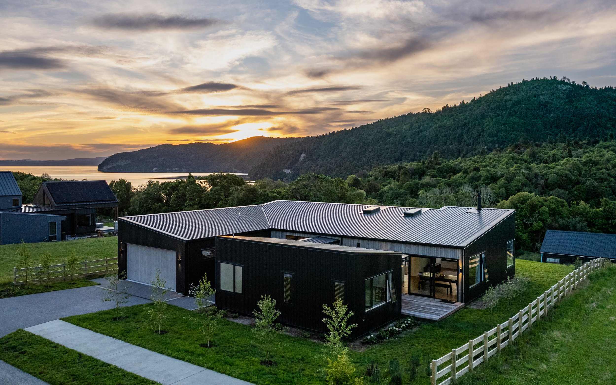 Seven Oaks Drive 44 Twilights - 01.jpg