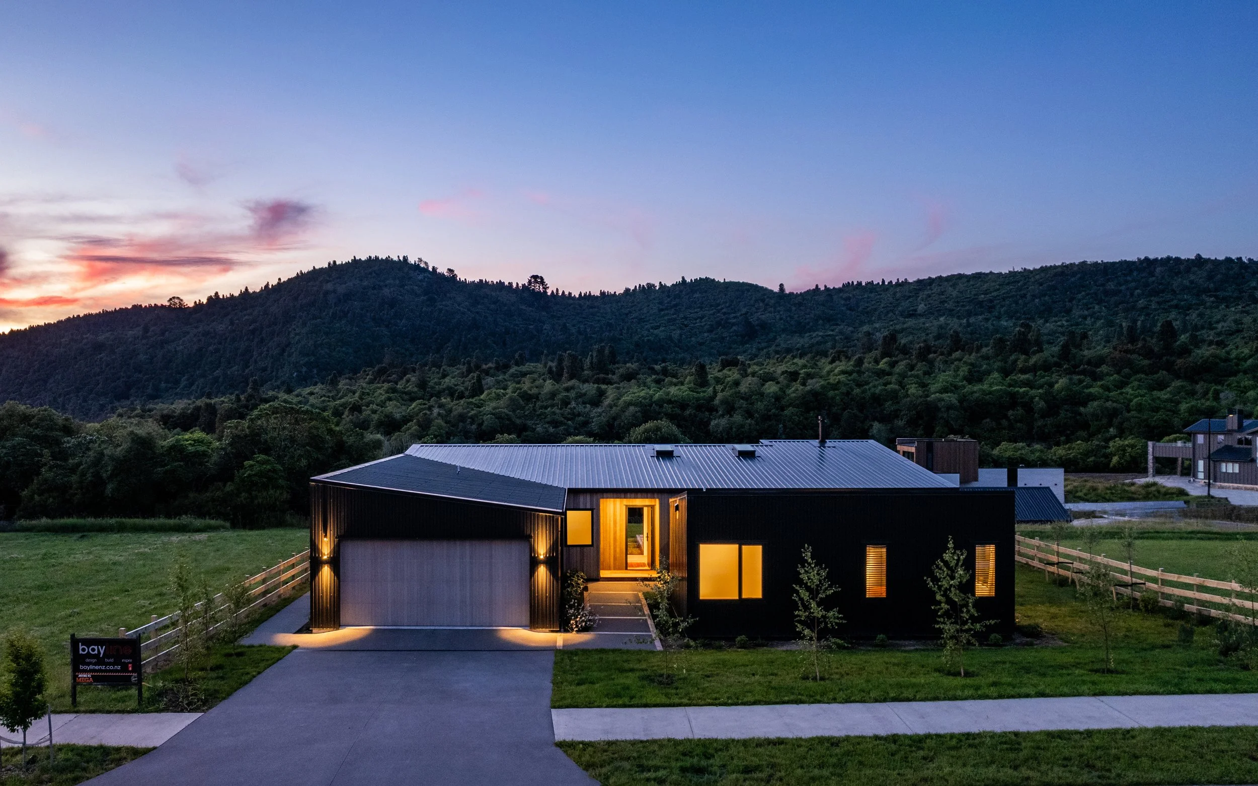 Seven Oaks Drive 44 Twilights - 03.jpg