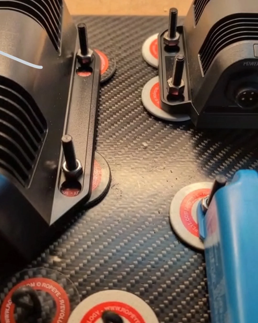 Ropeye Stick-on Bolt