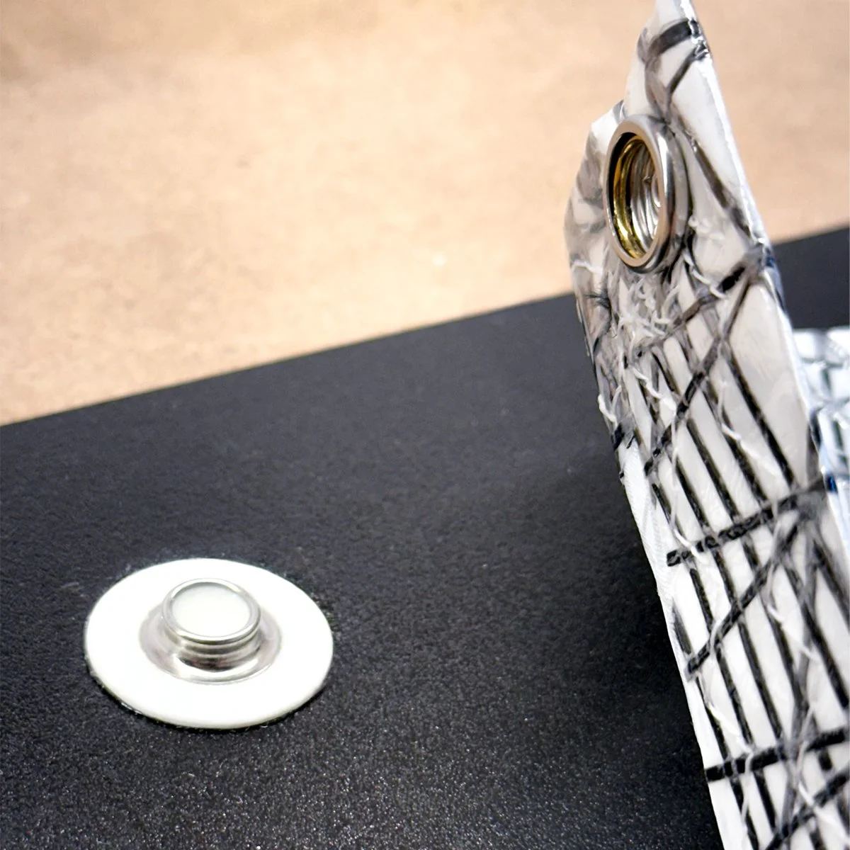 ropeye-stick-on-opening-01.jpg