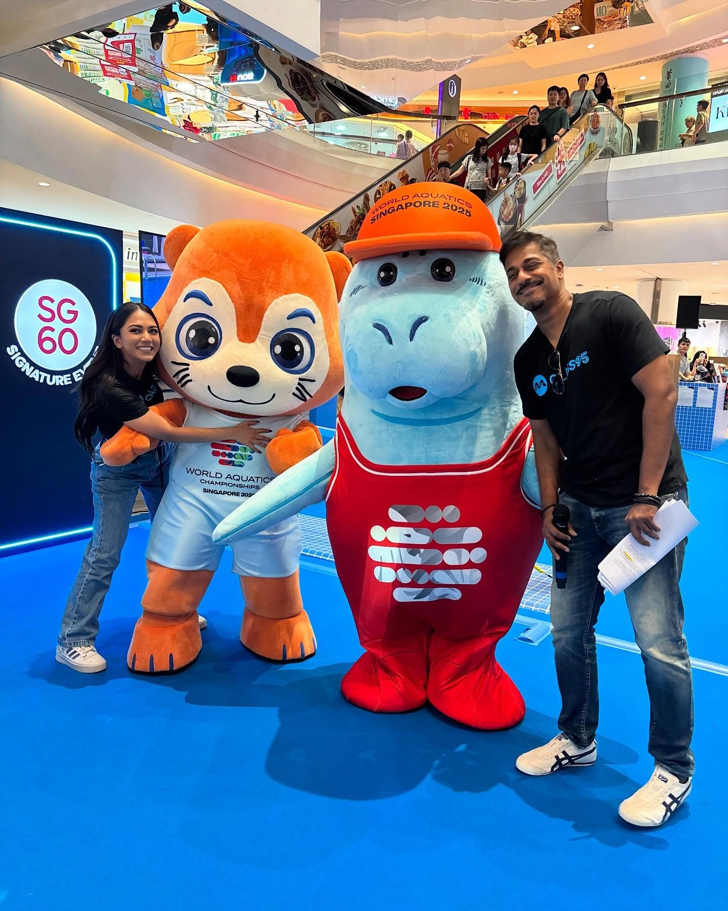 🌊🏆 Did You Catch Ollie & Dewey at Tampines Mall? 🐬📸
If you missed them, don’t worry — they’re making a splash again this weekend at Bedok Mall! 🛍️🎉 @capitaland
🎯 Come say hi, snap some photos, answer fun quizzes and st