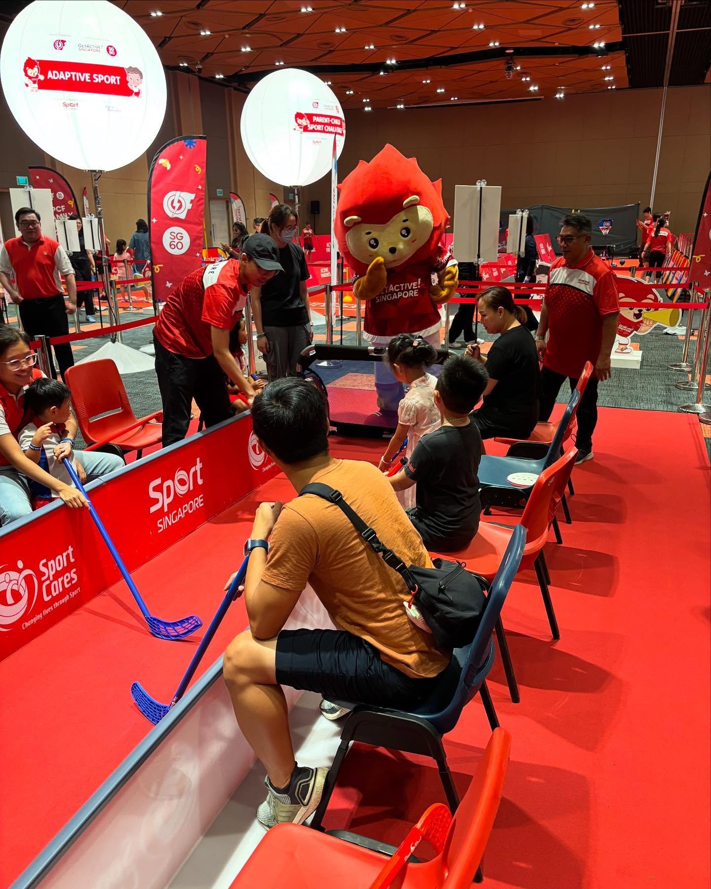 🎉 Nila was at PCF Family Day 2025 at EXPO, spreading joy and cheer to all! 🏃‍♂️🏰
Families had a blast with bouncy castles, exciting sports try-outs, and parent-child games that brought everyone closer together. 😄👨‍👩‍👧‍👦 And o