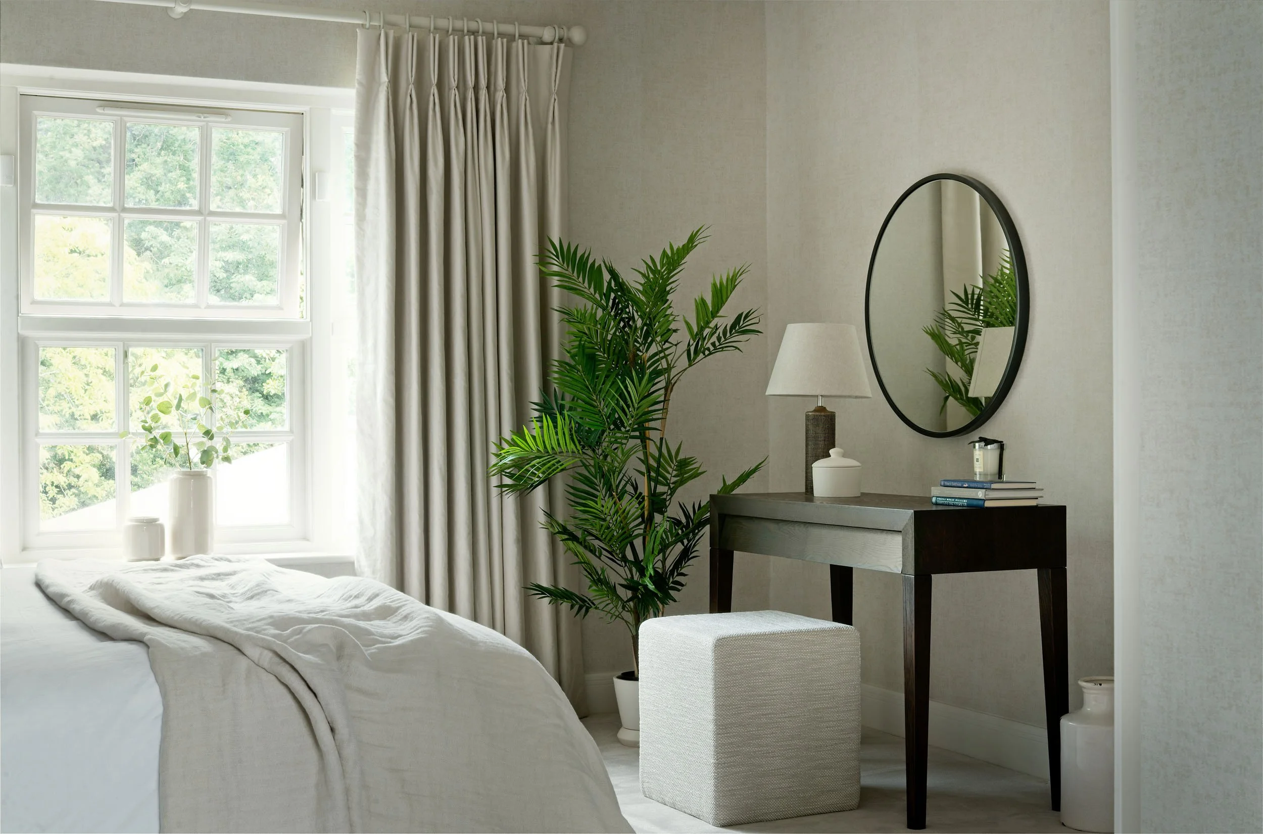 Oxshott Private Residence Bedrooms Fiona Brass Interiors (8).jpg