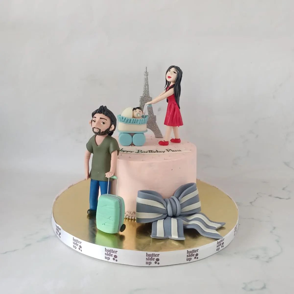 Baby on board and a trip to Paris

Customized cakes bangalore, buttercream cakes, Eiffel tower, vacation mode