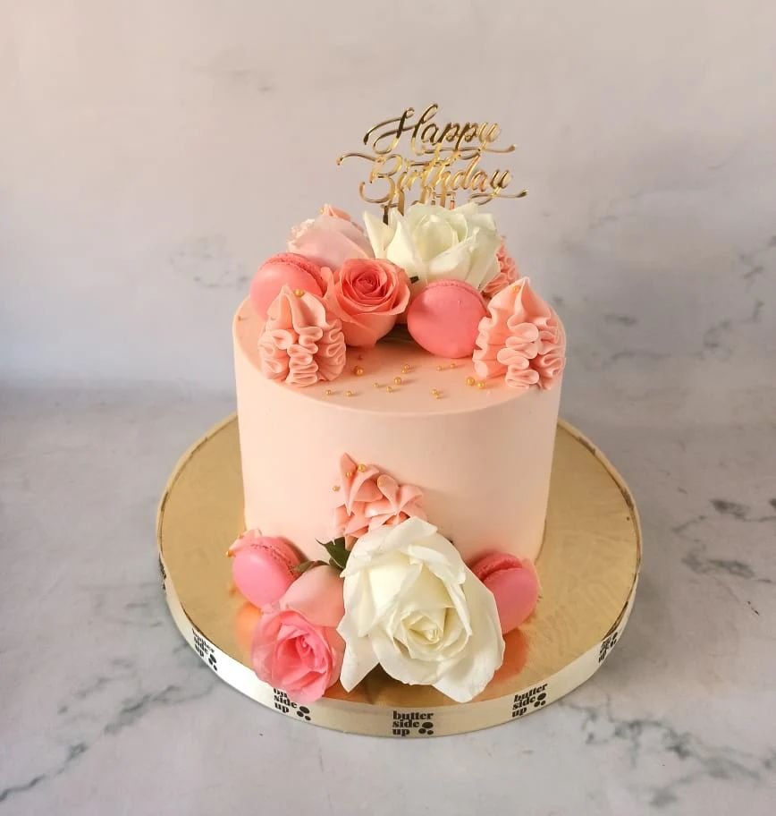 An elegant study in Pink 🩷 

A buttercream cake with fresh roses, macarons and gold embellishments.

Let @buttersideup_bakery make your special moments even more memorable with our delectable (and gorgeous!) creations ☺️

Call or WhatsApp +919513144