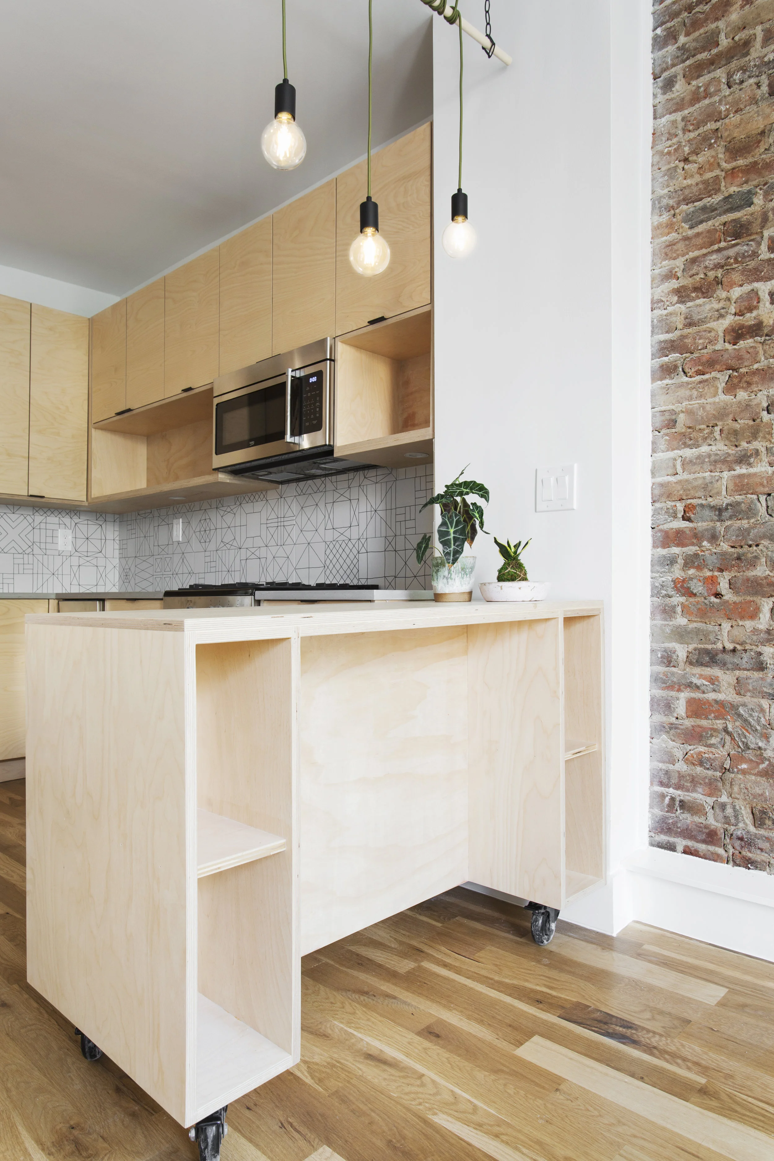 NR_Venn1095Madison_015.jpg