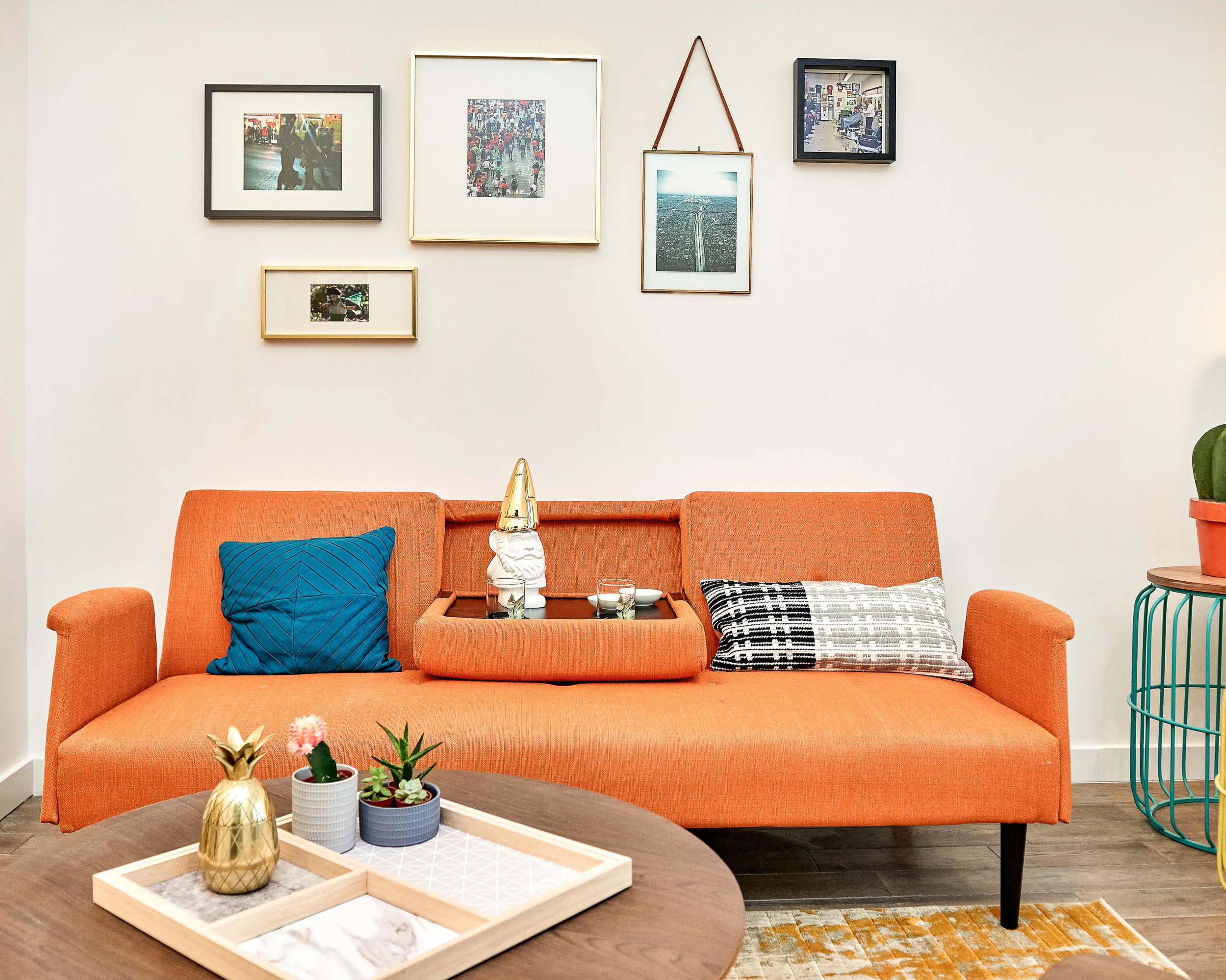 RIN sofa1.jpg