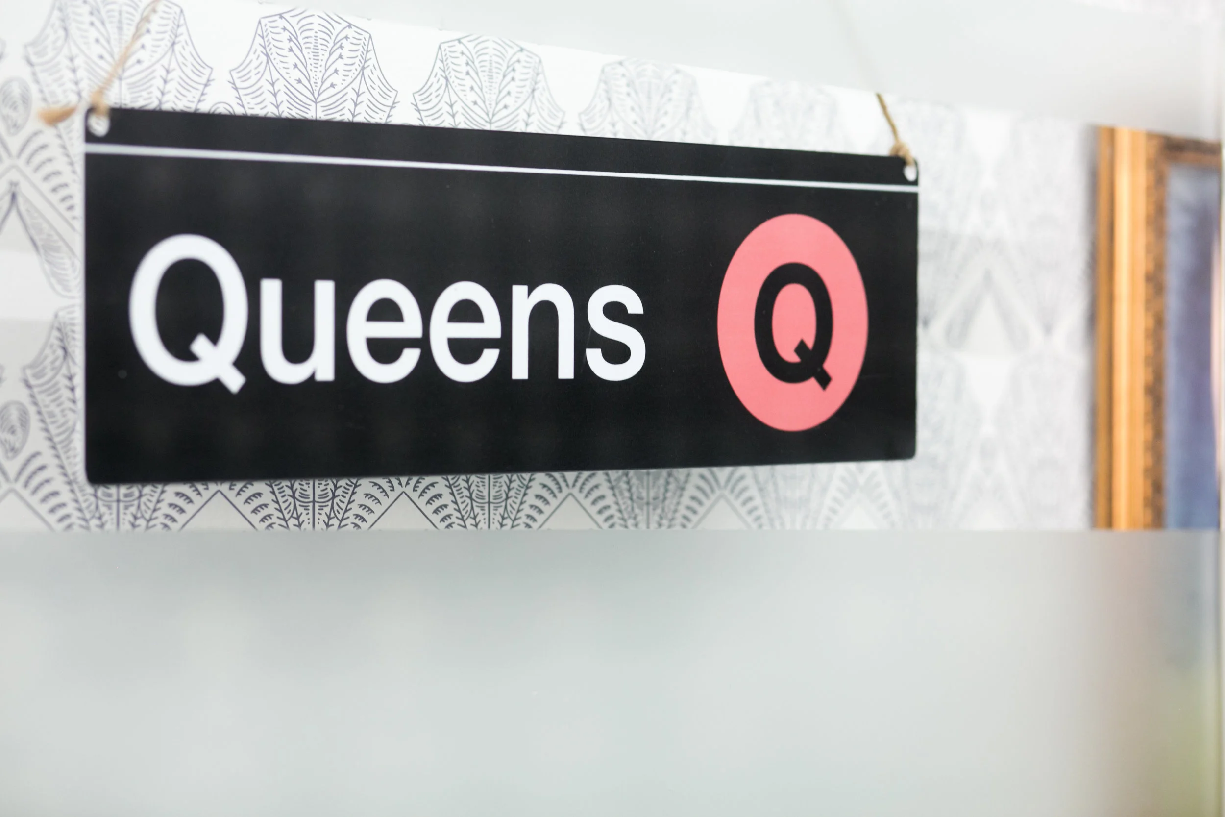 _Queens door sign 2.jpg
