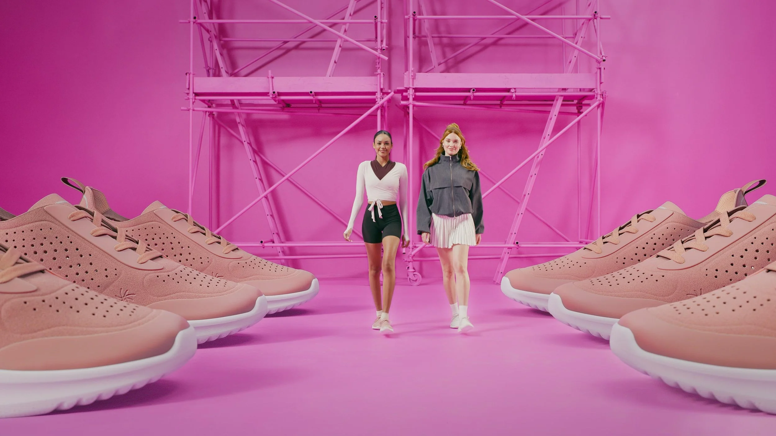 Clarks_WomenSS_03.jpg
