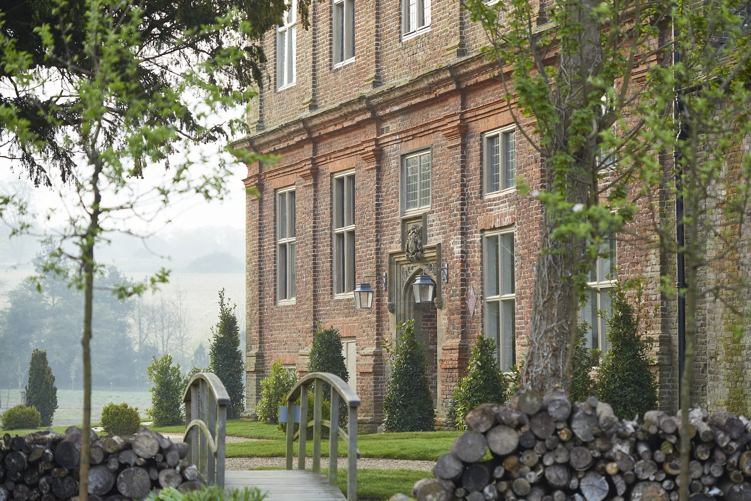 THE PIG-Bridge Place.jpg