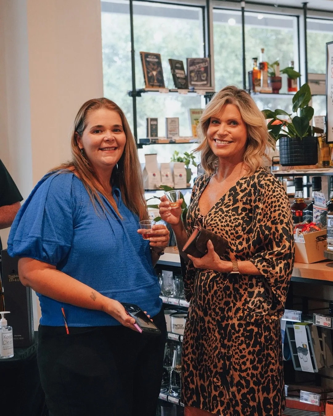Sipping + shopping + giving back🍷🧡 We love hosting our amazing charity partners for Sip & Shop events — it’s the perfect way to share good drinks while supporting our communities. Thank you for letting us be part of your mission!