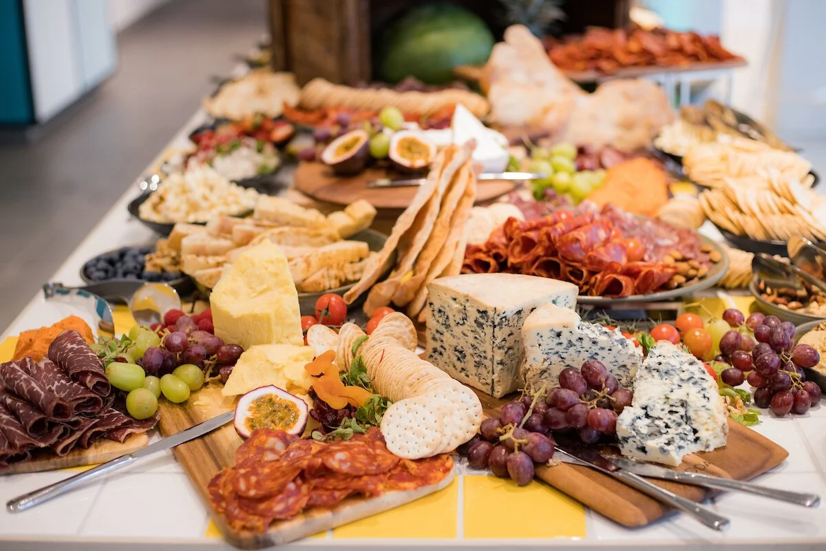 Simple Tips to WOW your Guests: The 5 Senses Guide