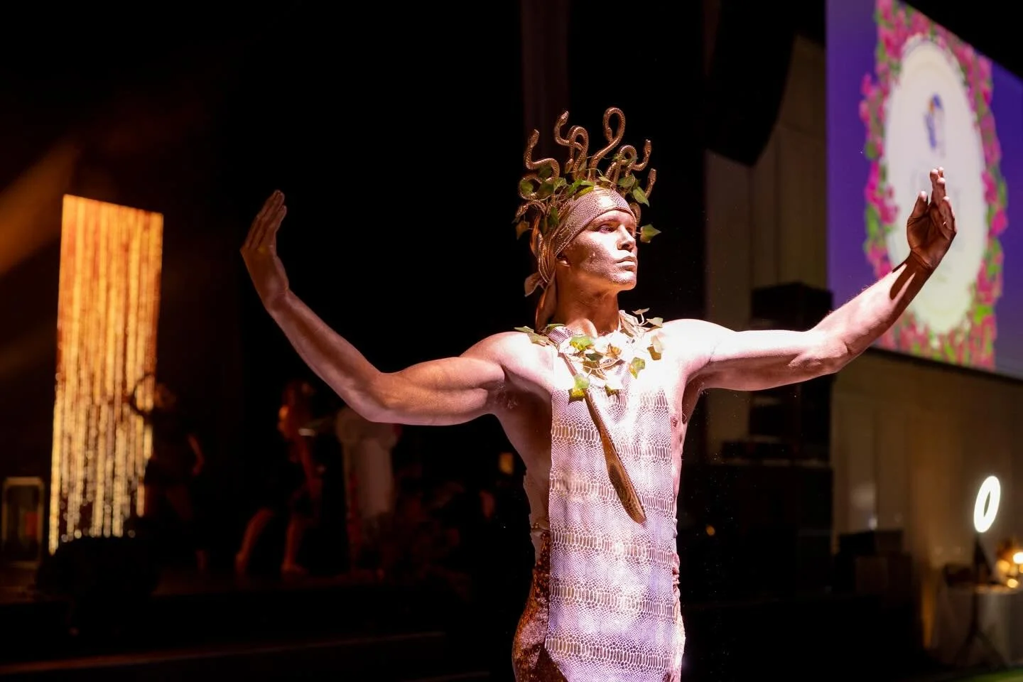 🇬🇷✨ On the 10th anniversary of the BrainChild Ball, guests were transported to Greece for an unforgettable night of generosity, joy, and filotimo: the spirit of giving without expecting anything in return.
&nbsp;
From marble pillars and golden oliv