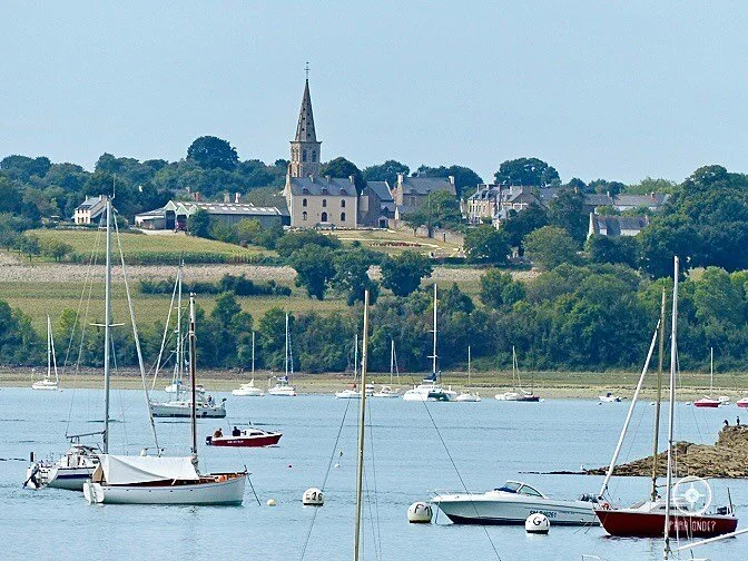 __________________________
🇫🇷 #paraondeBorgonha #paraondefran&ccedil;a 
_______ 
 #instatravel #semdestino #travelcaptures #chegarepartir #travelphotography #travelpics #viagemeturismo #ig_france #postcardsfromtheworld #instatraveling #mytravelgram